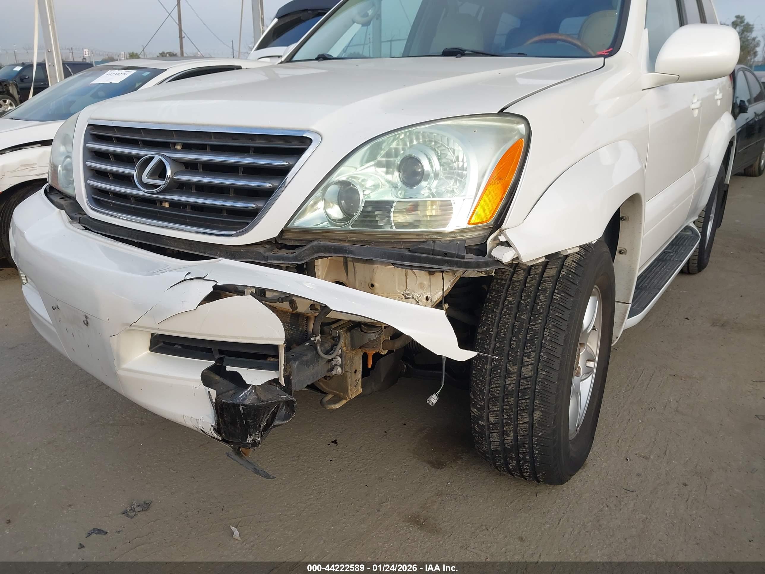 LEXUS GX image 6