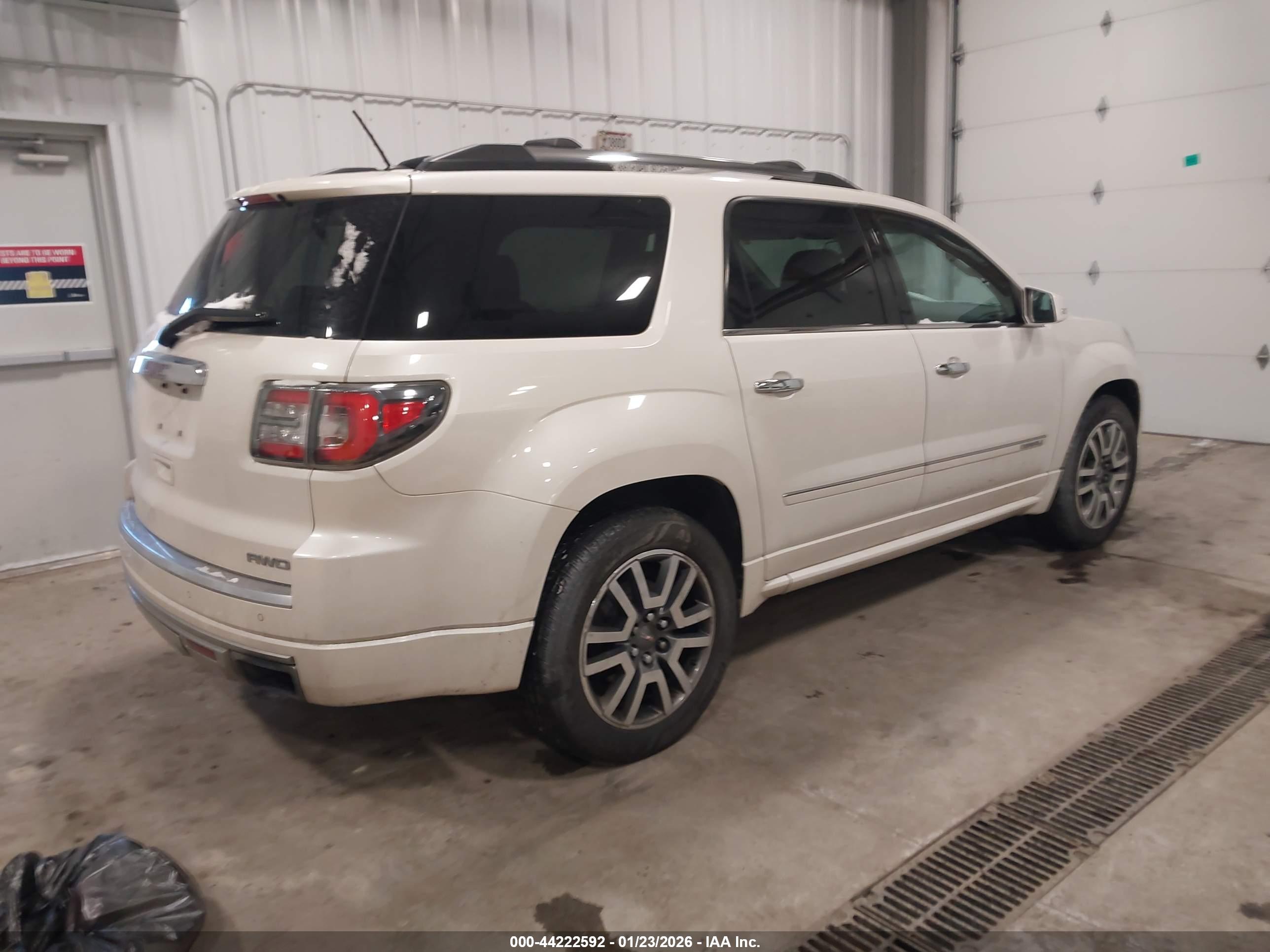 GMC ACADIA image 4
