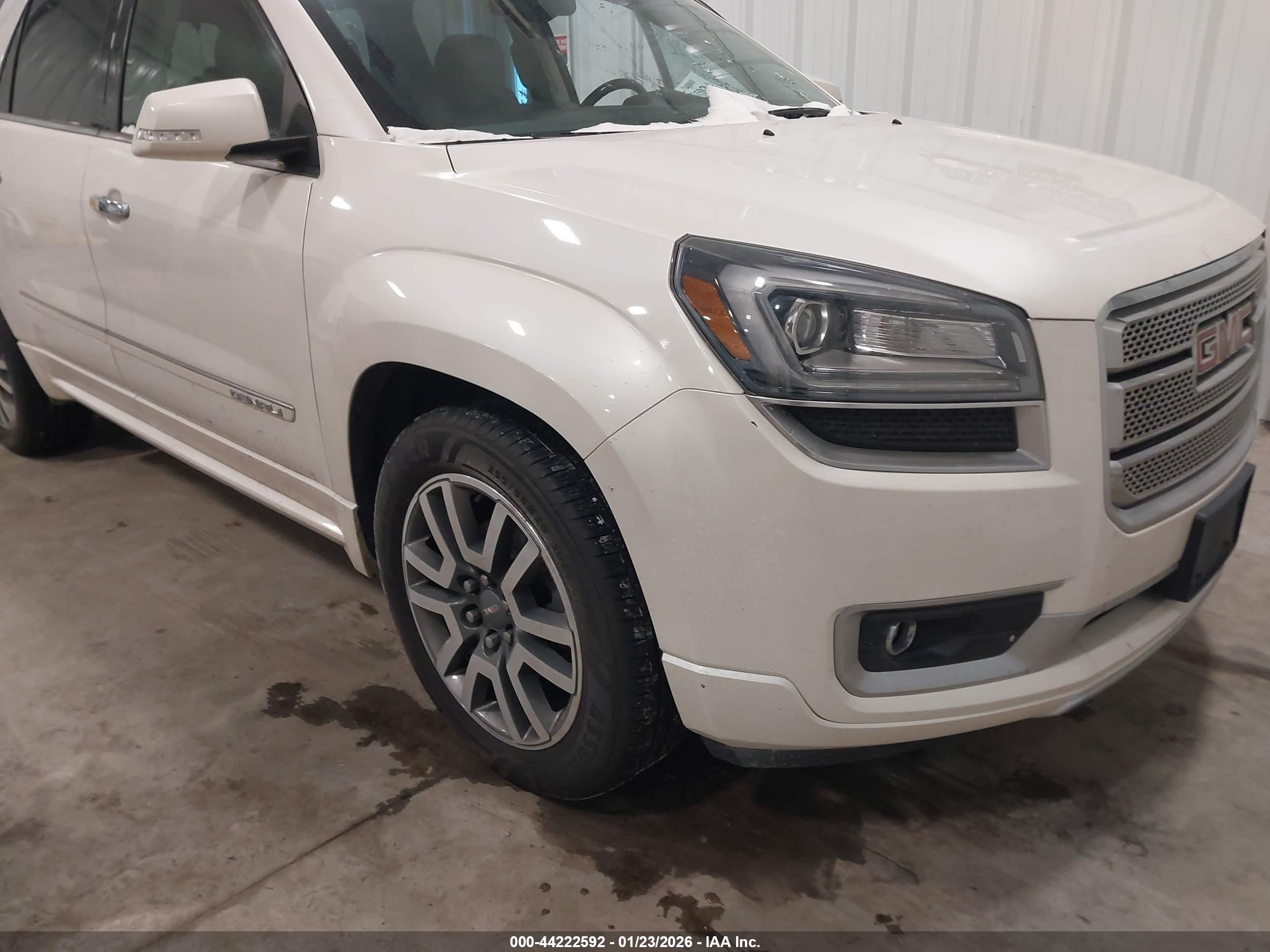 GMC ACADIA image 6
