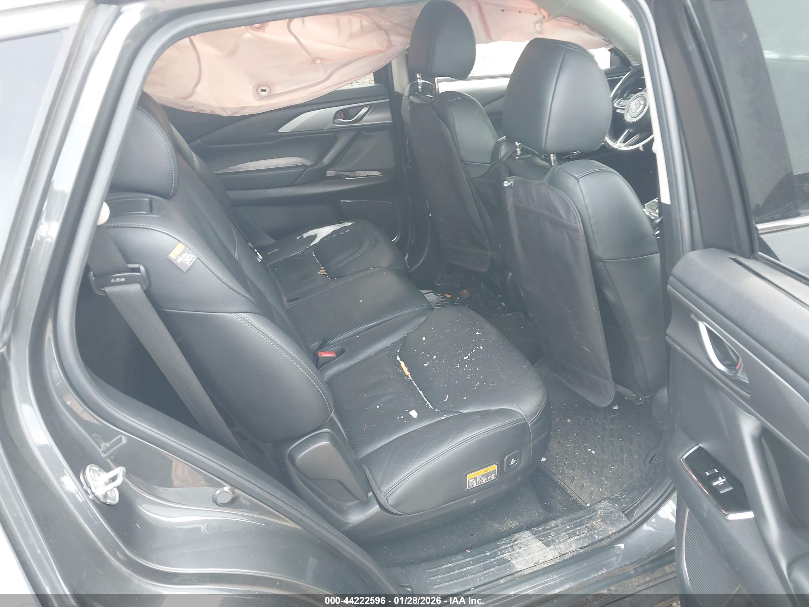 MAZDA CX-9 image 8