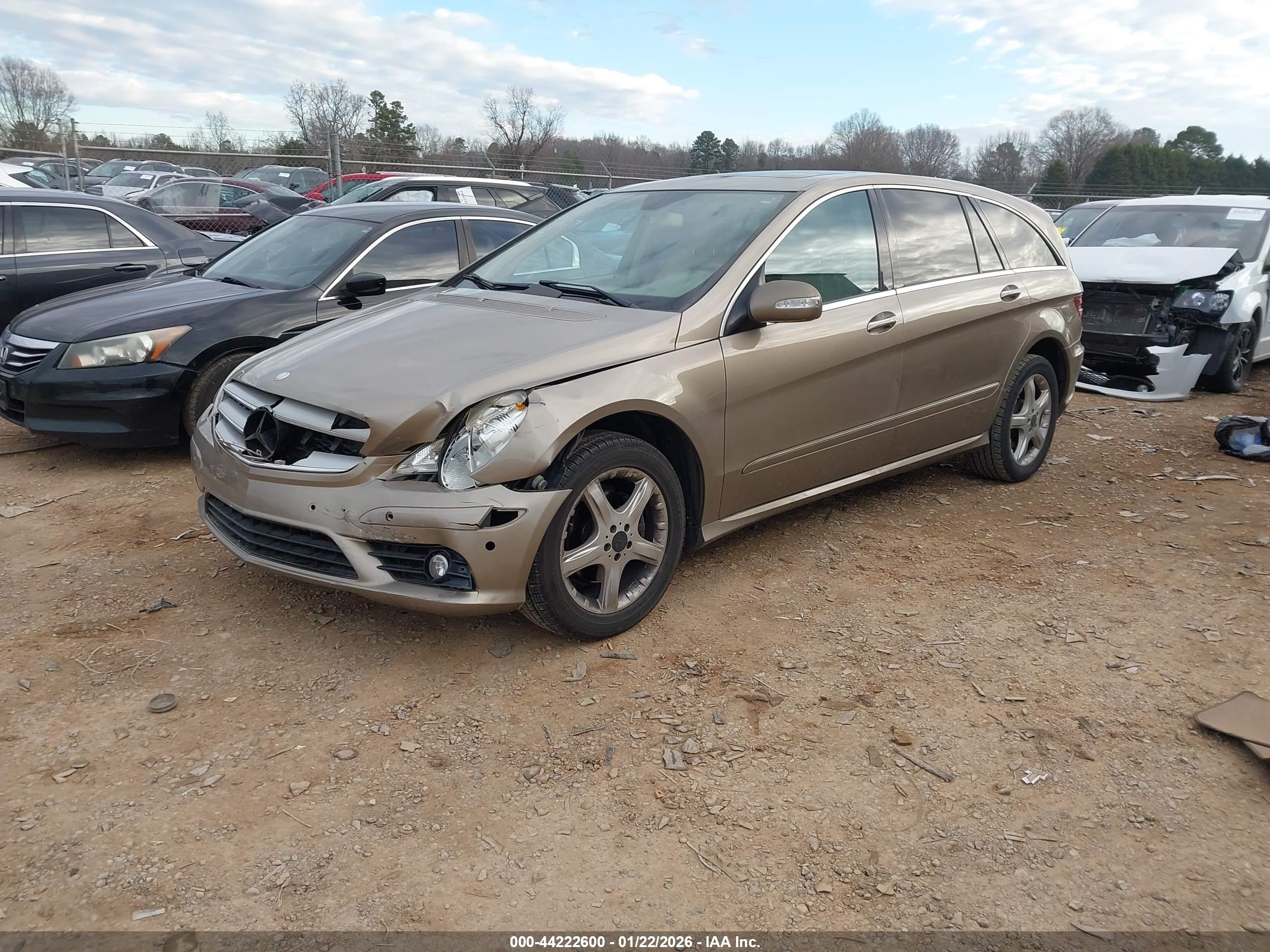 MERCEDES-BENZ R image 2