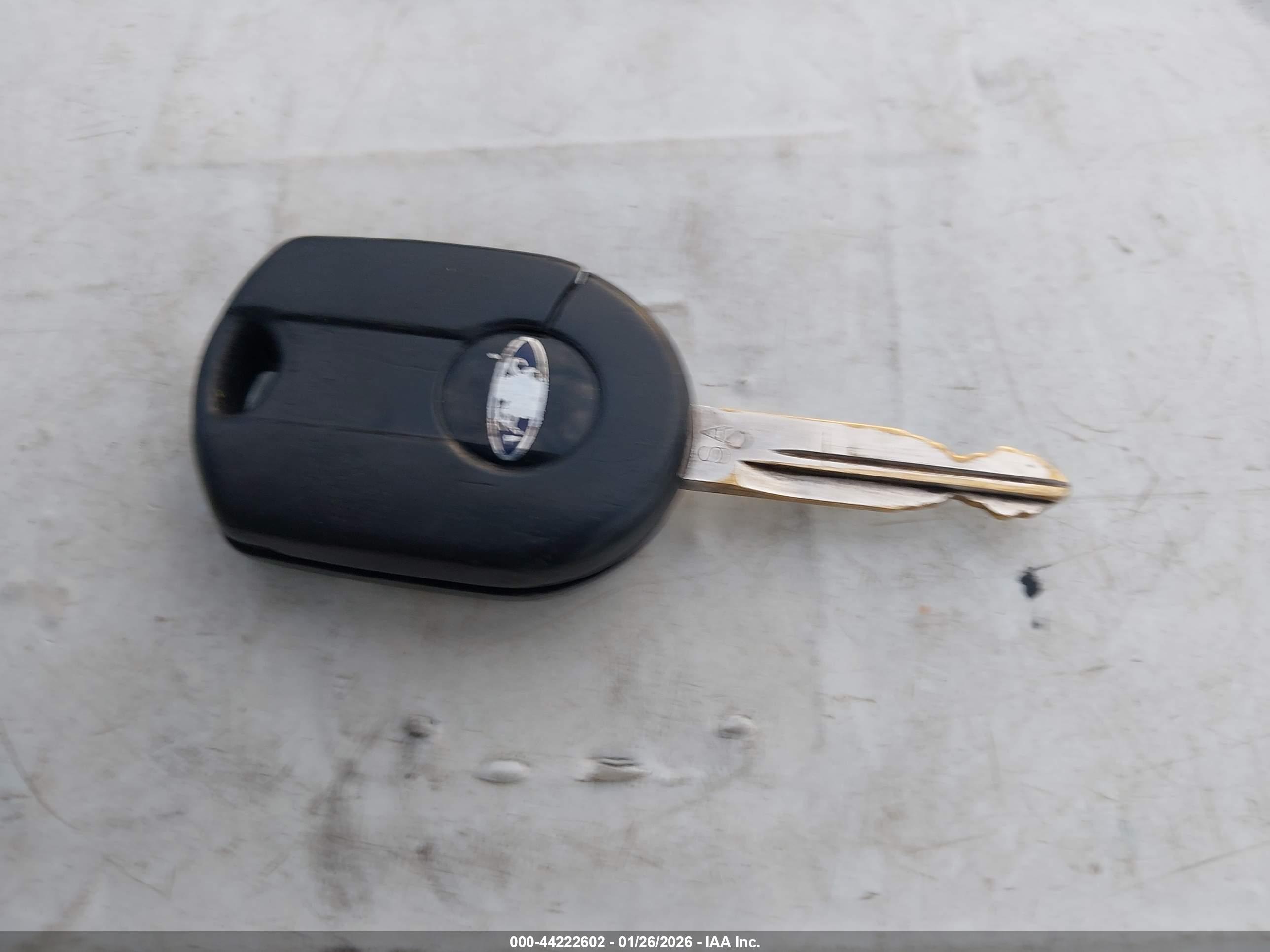 FORD TAURUS image 11