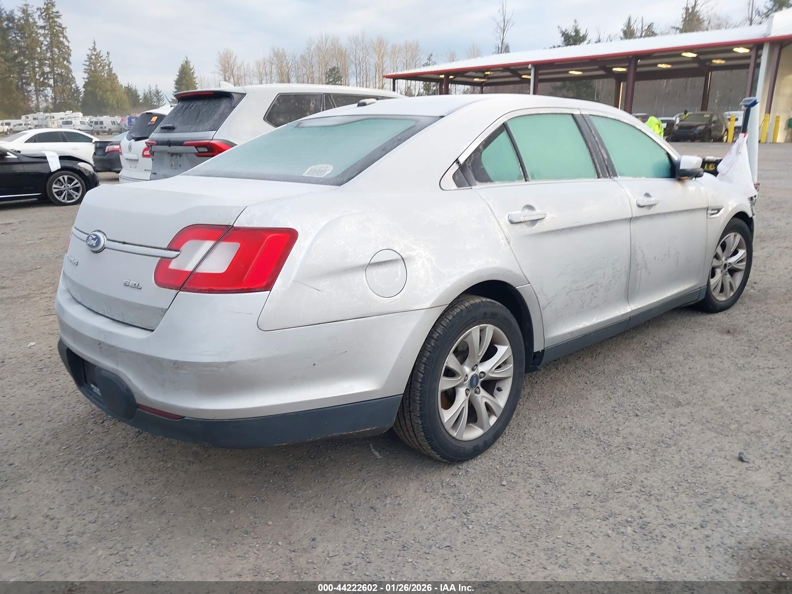 FORD TAURUS image 4