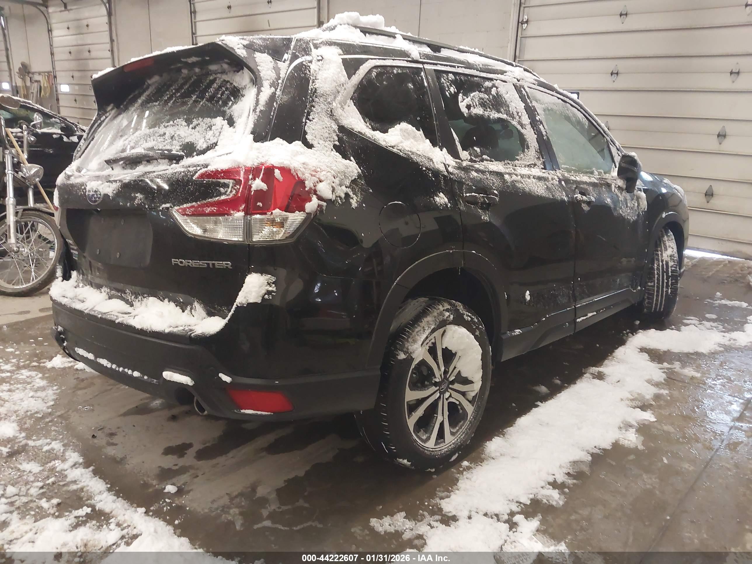 SUBARU FORESTER image 4