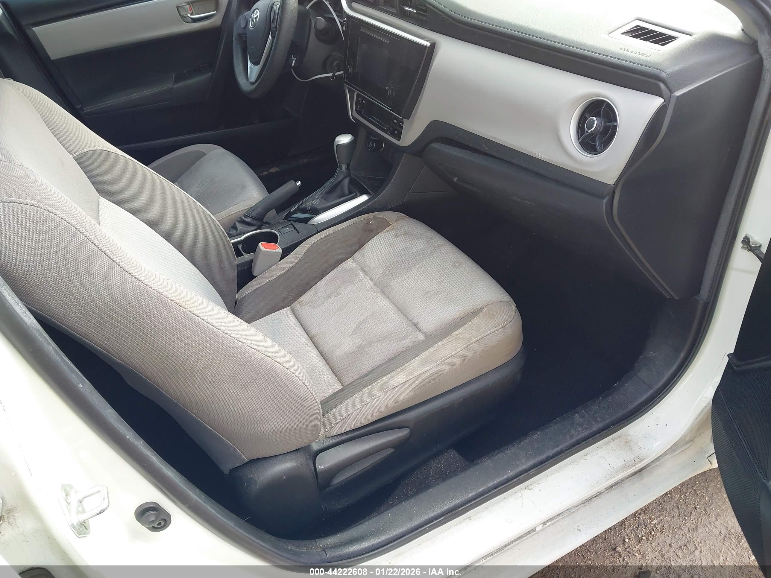 TOYOTA COROLLA image 5