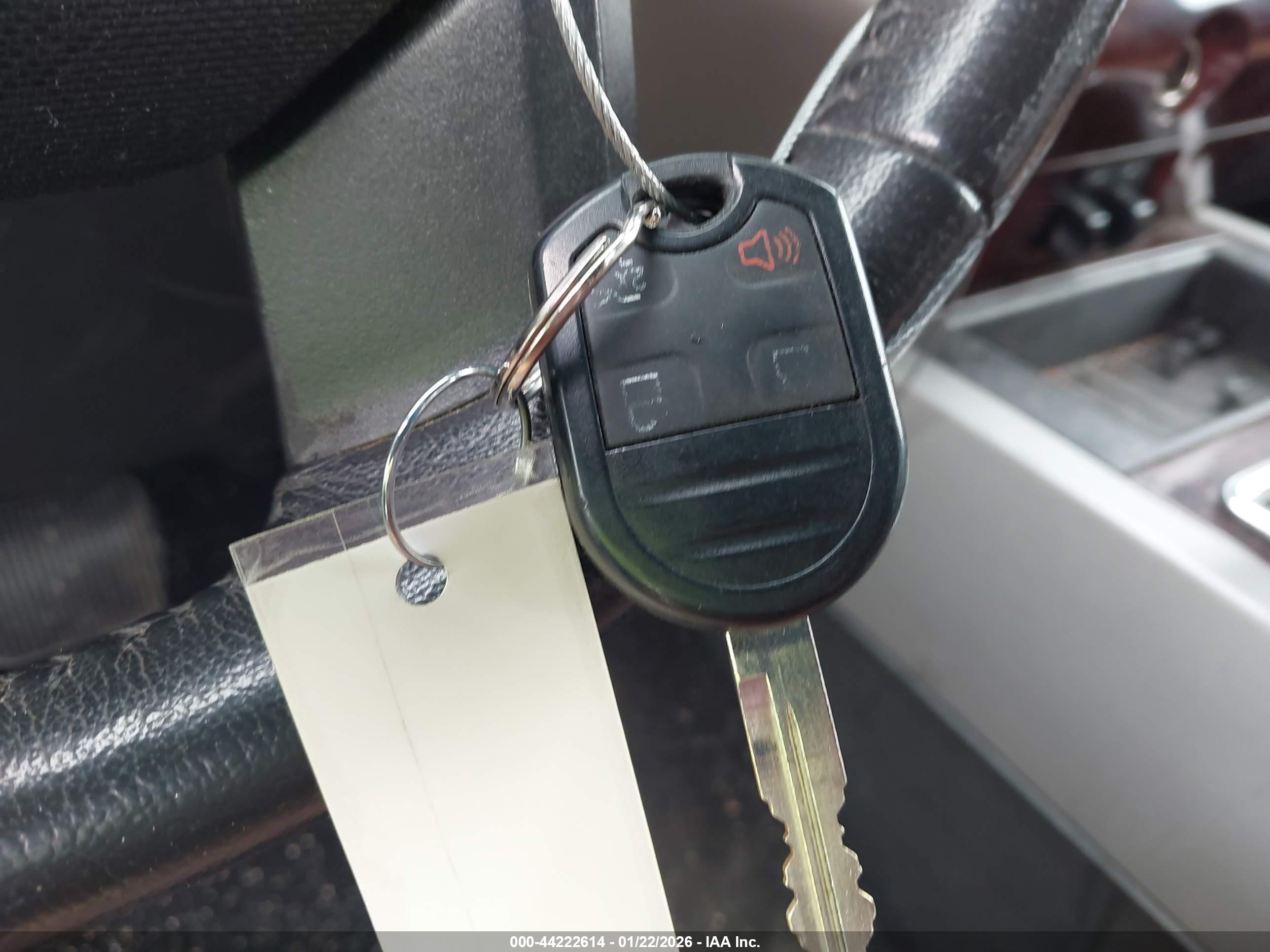 FORD EXPEDITION image 11