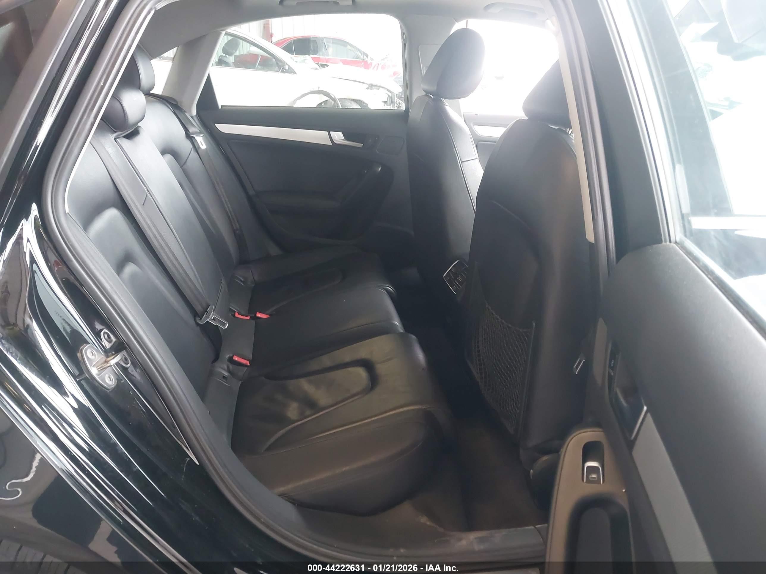 AUDI A4 image 8