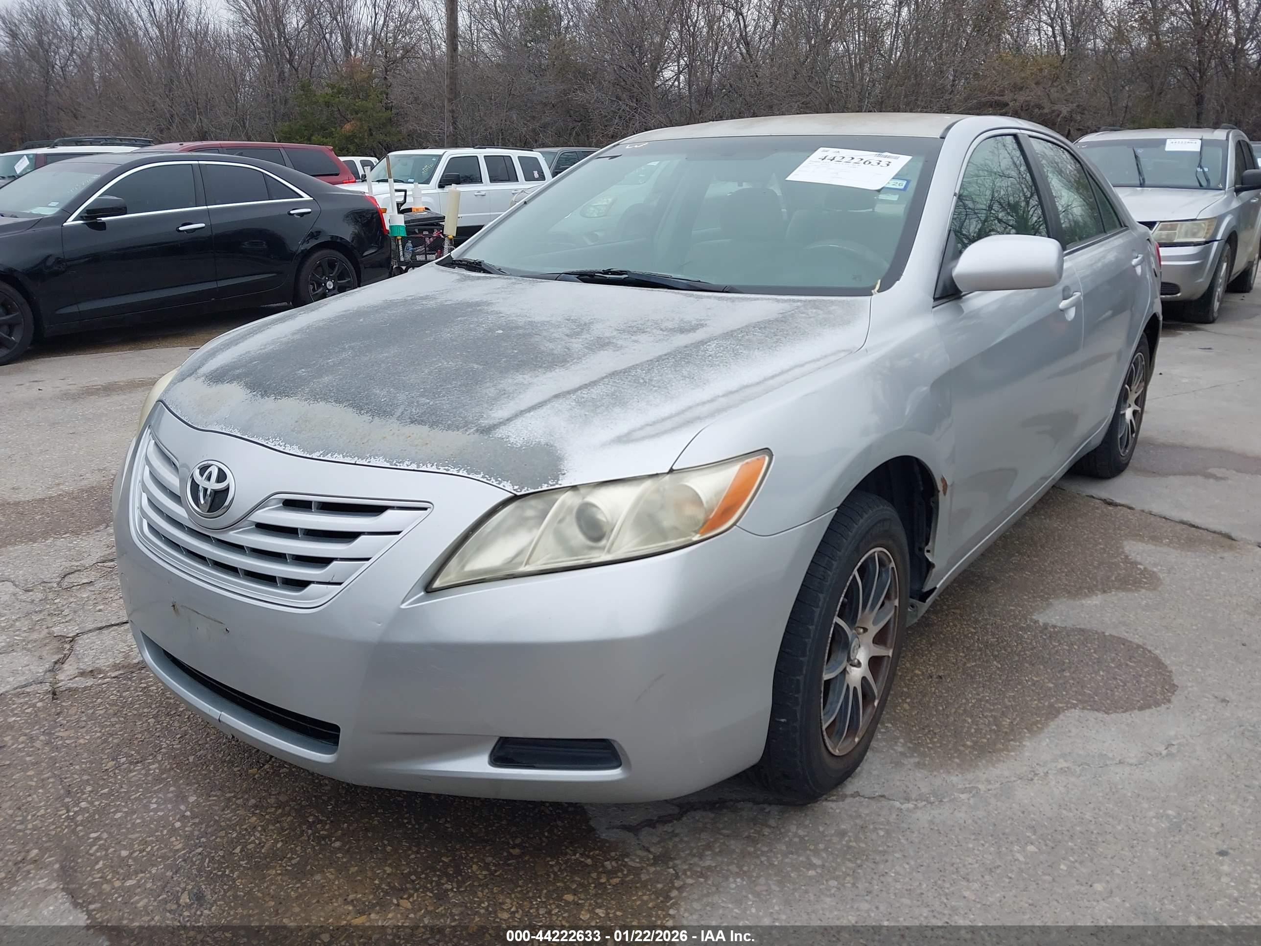 TOYOTA CAMRY image 2