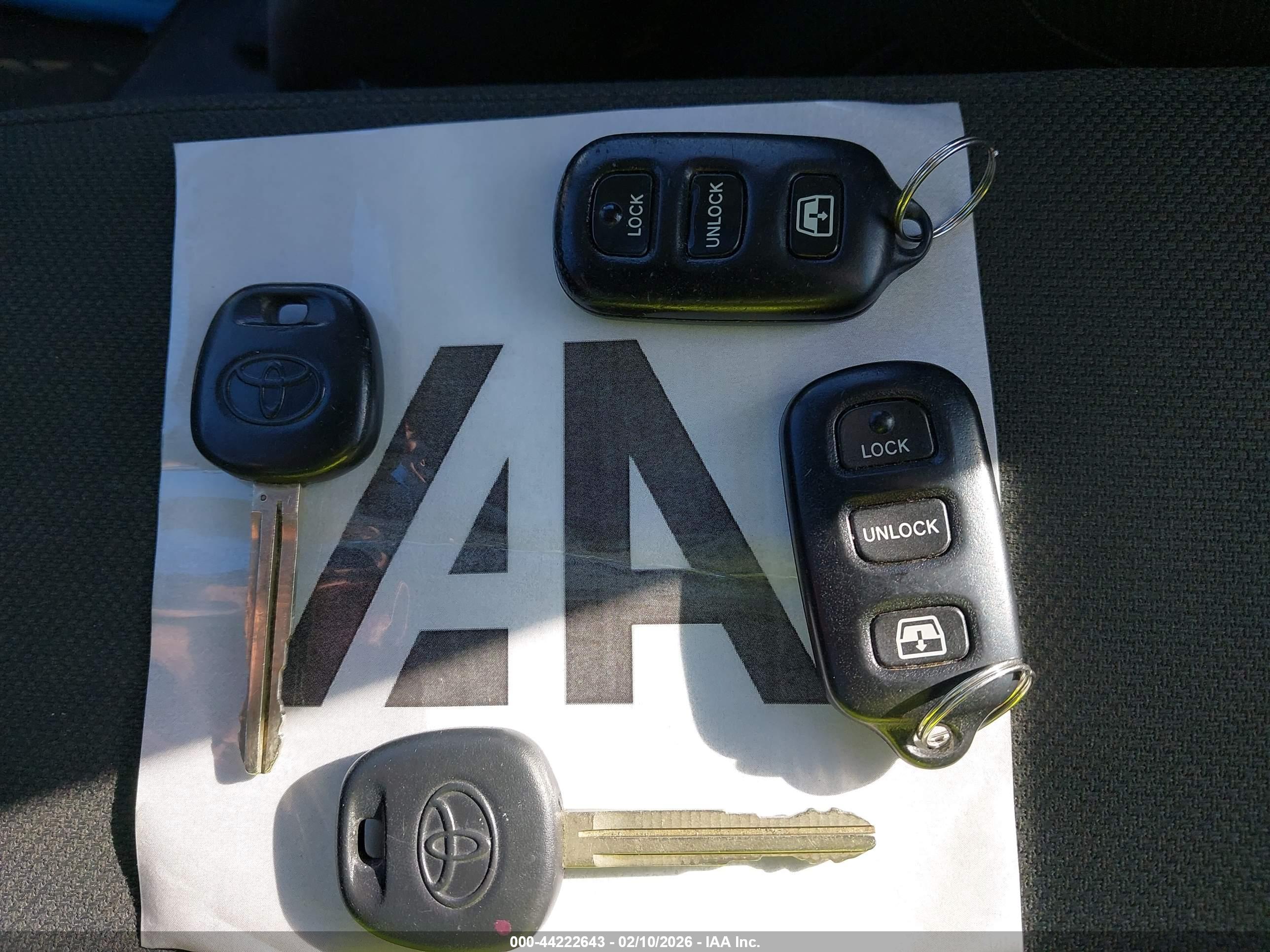 TOYOTA 4RUNNER image 11
