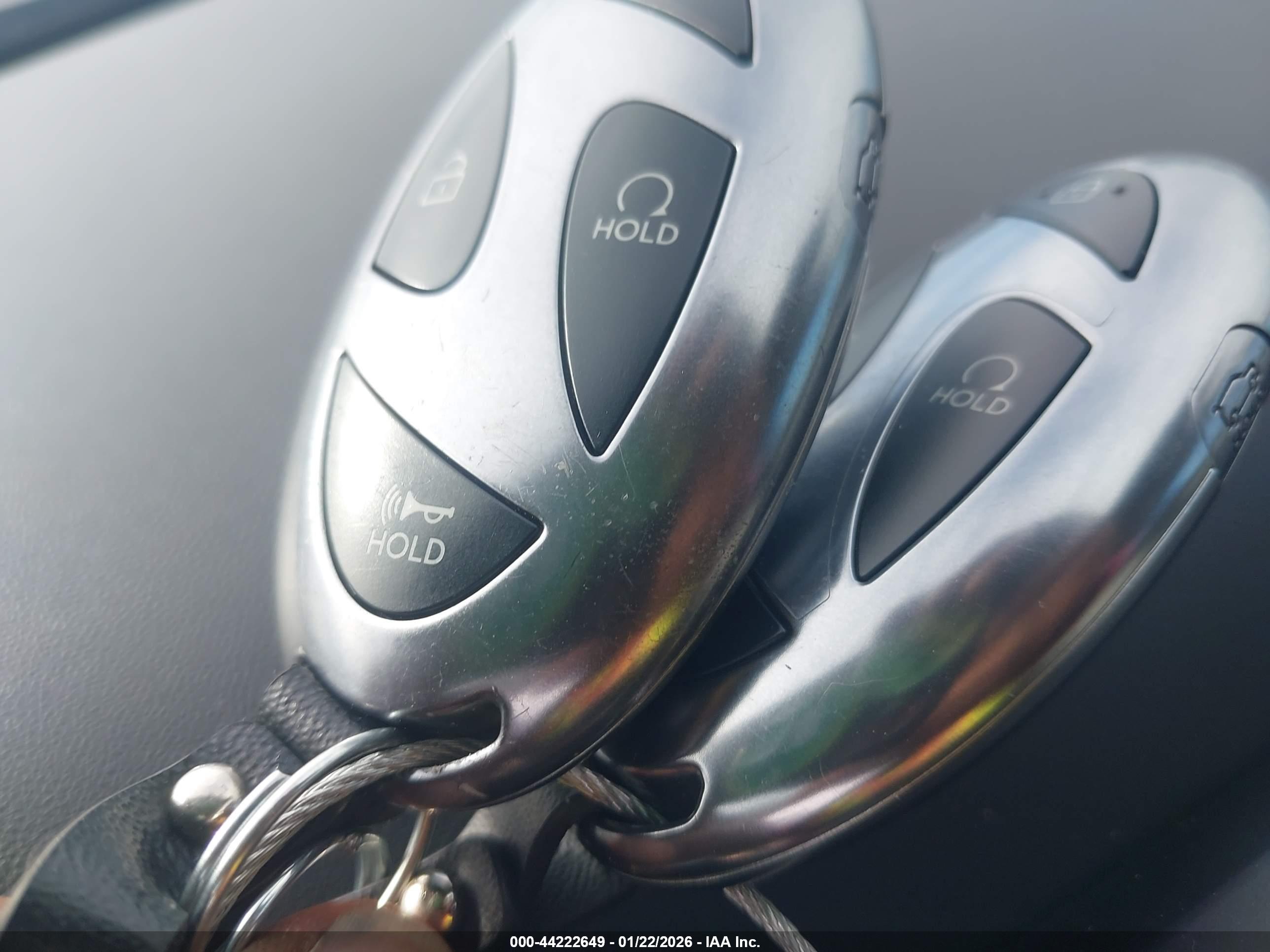 HYUNDAI TUCSON image 11