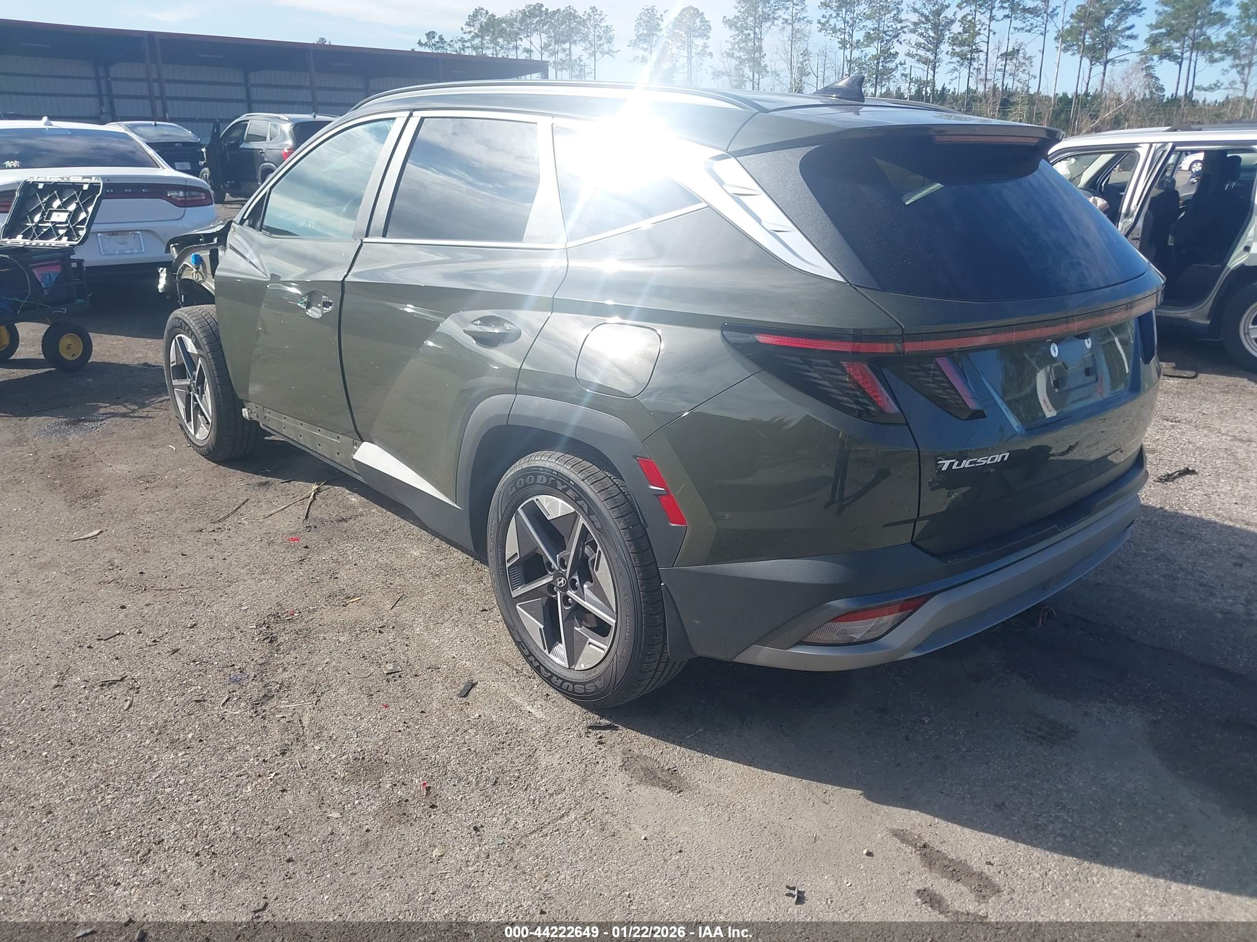 HYUNDAI TUCSON image 3