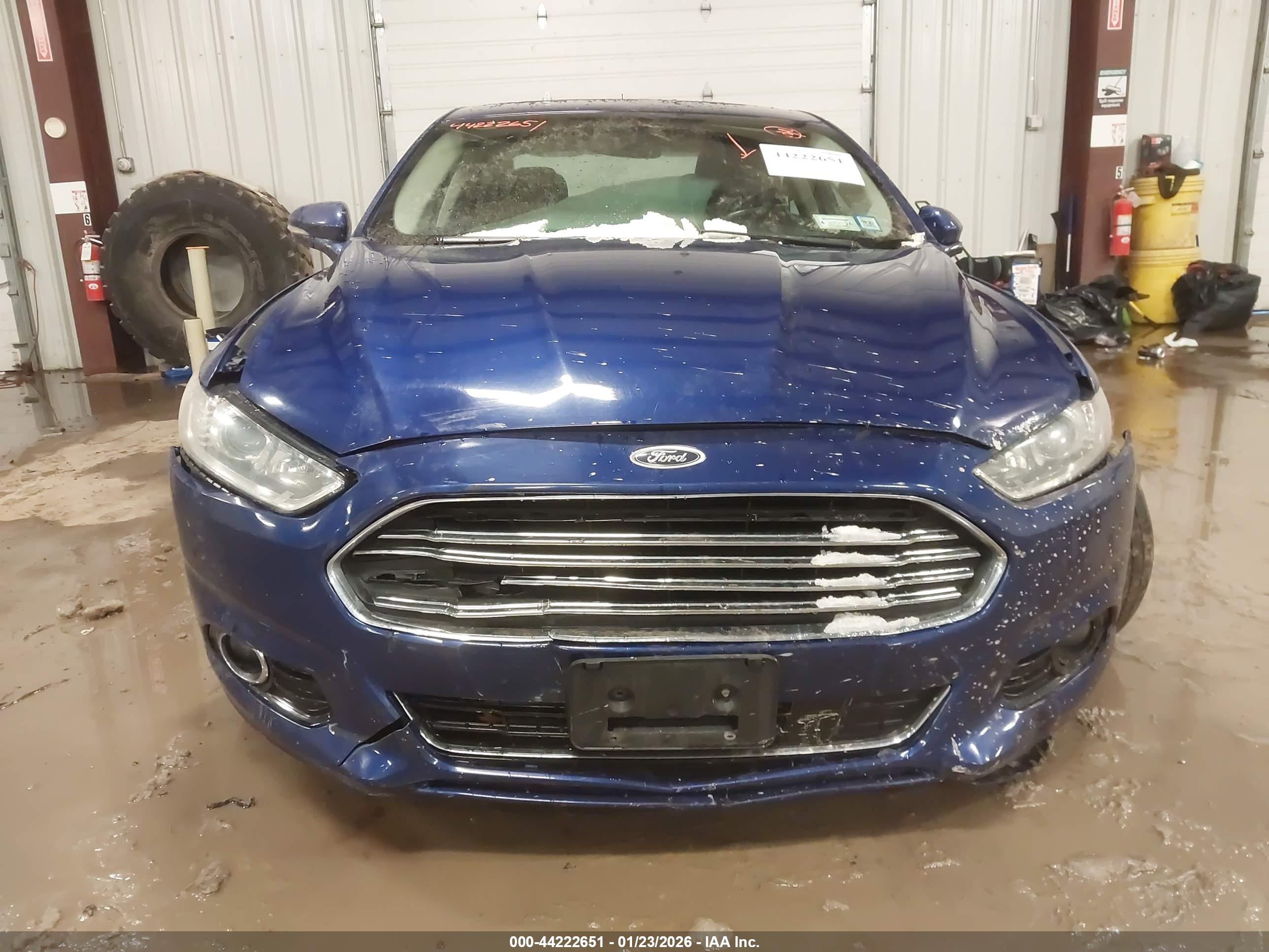 FORD FUSION image 6