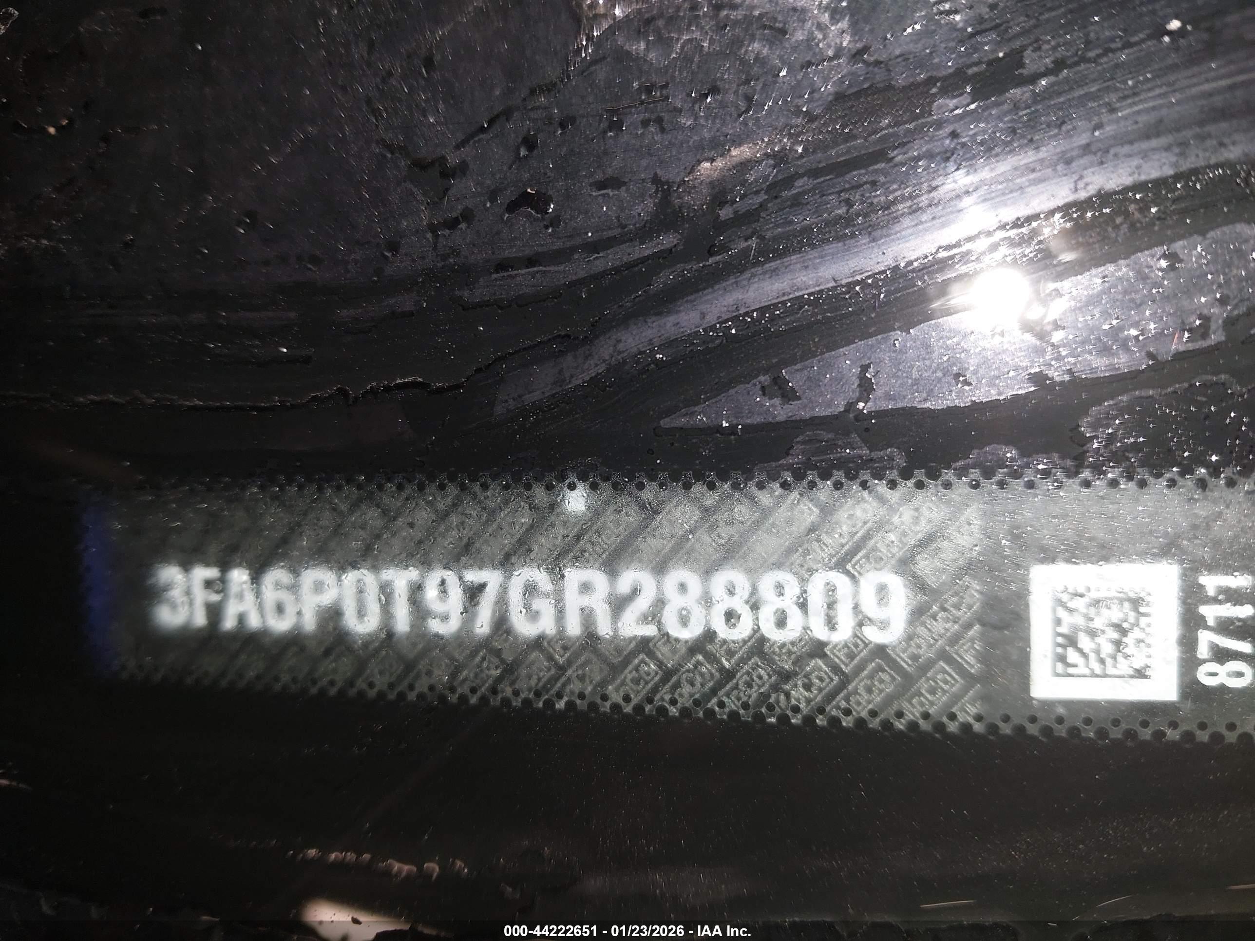 FORD FUSION image 9