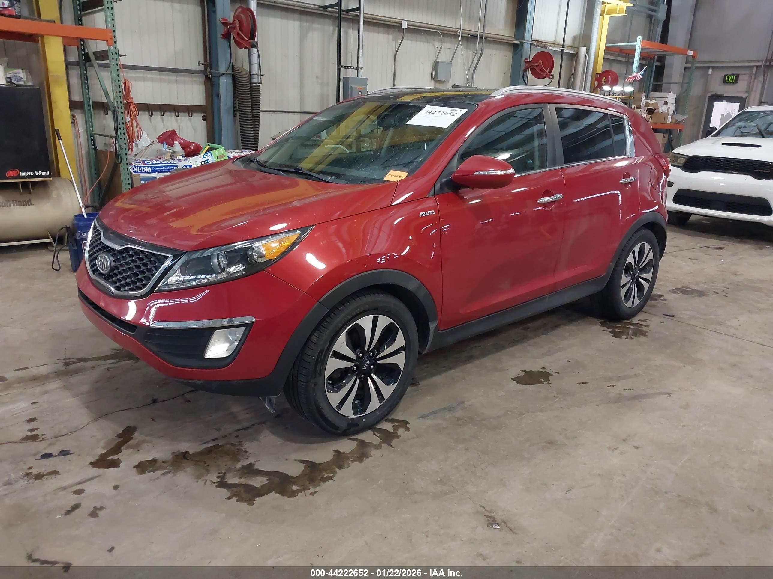 KIA SPORTAGE image 2