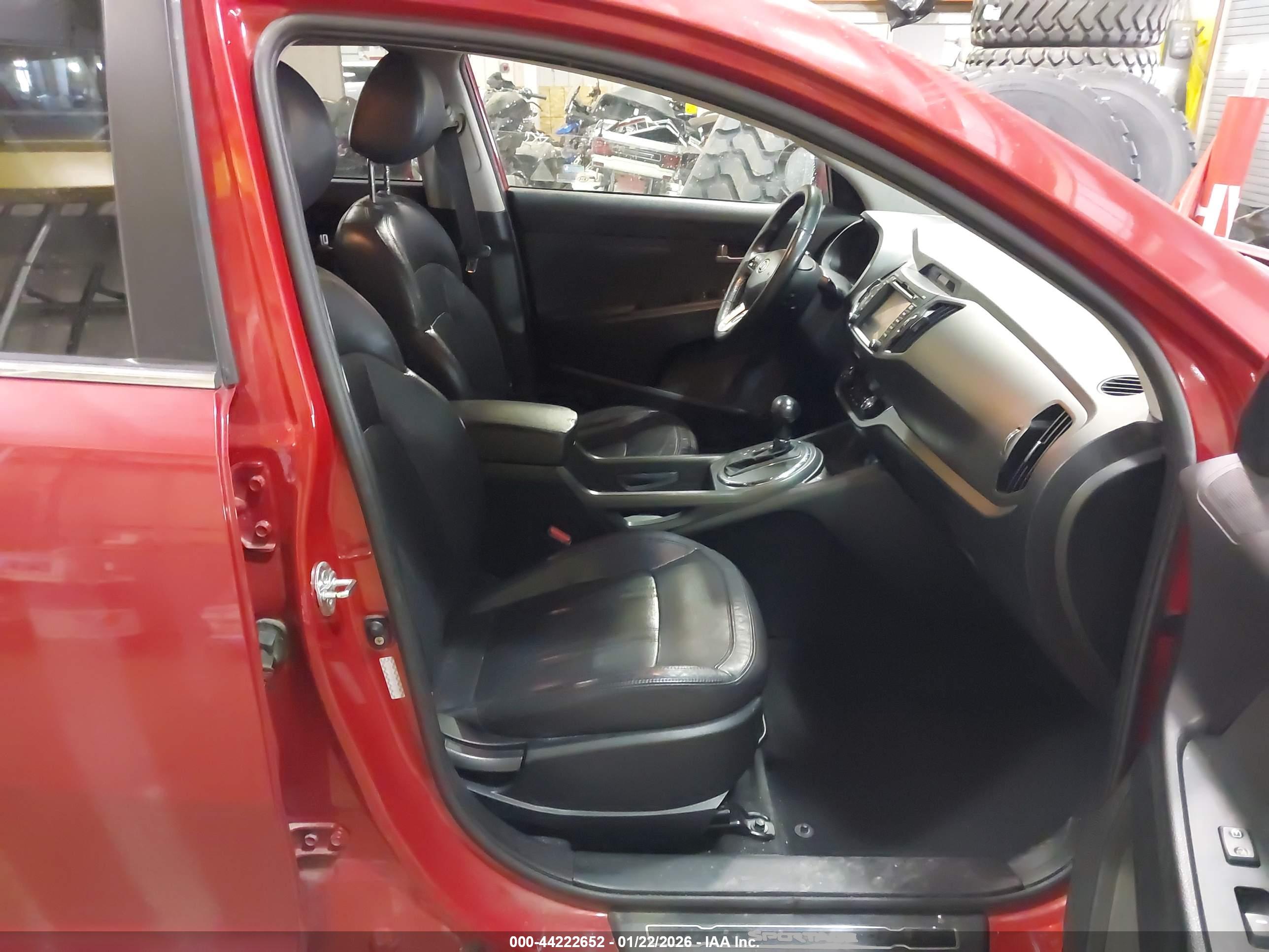 KIA SPORTAGE image 5