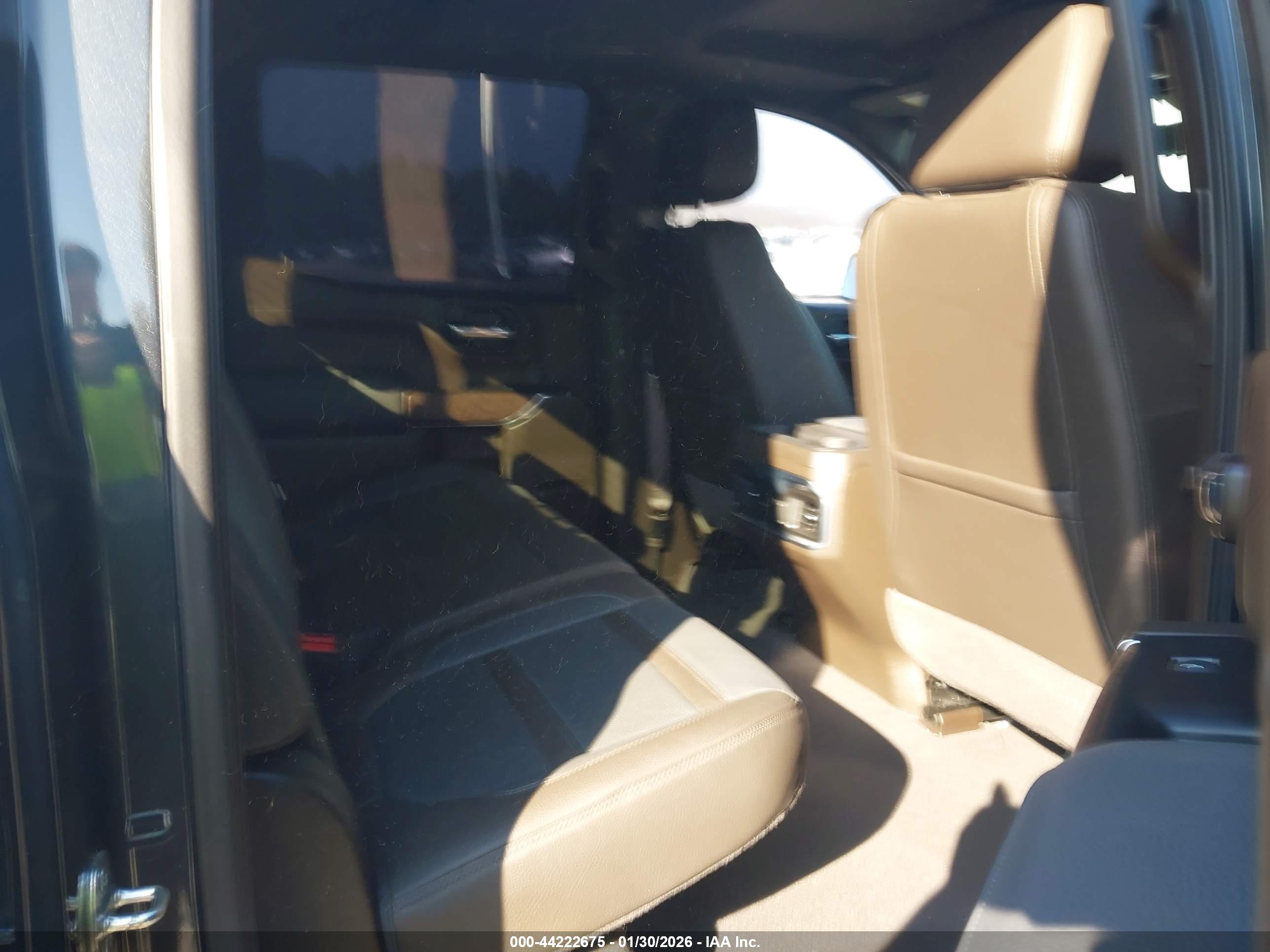GMC SIERRA image 8