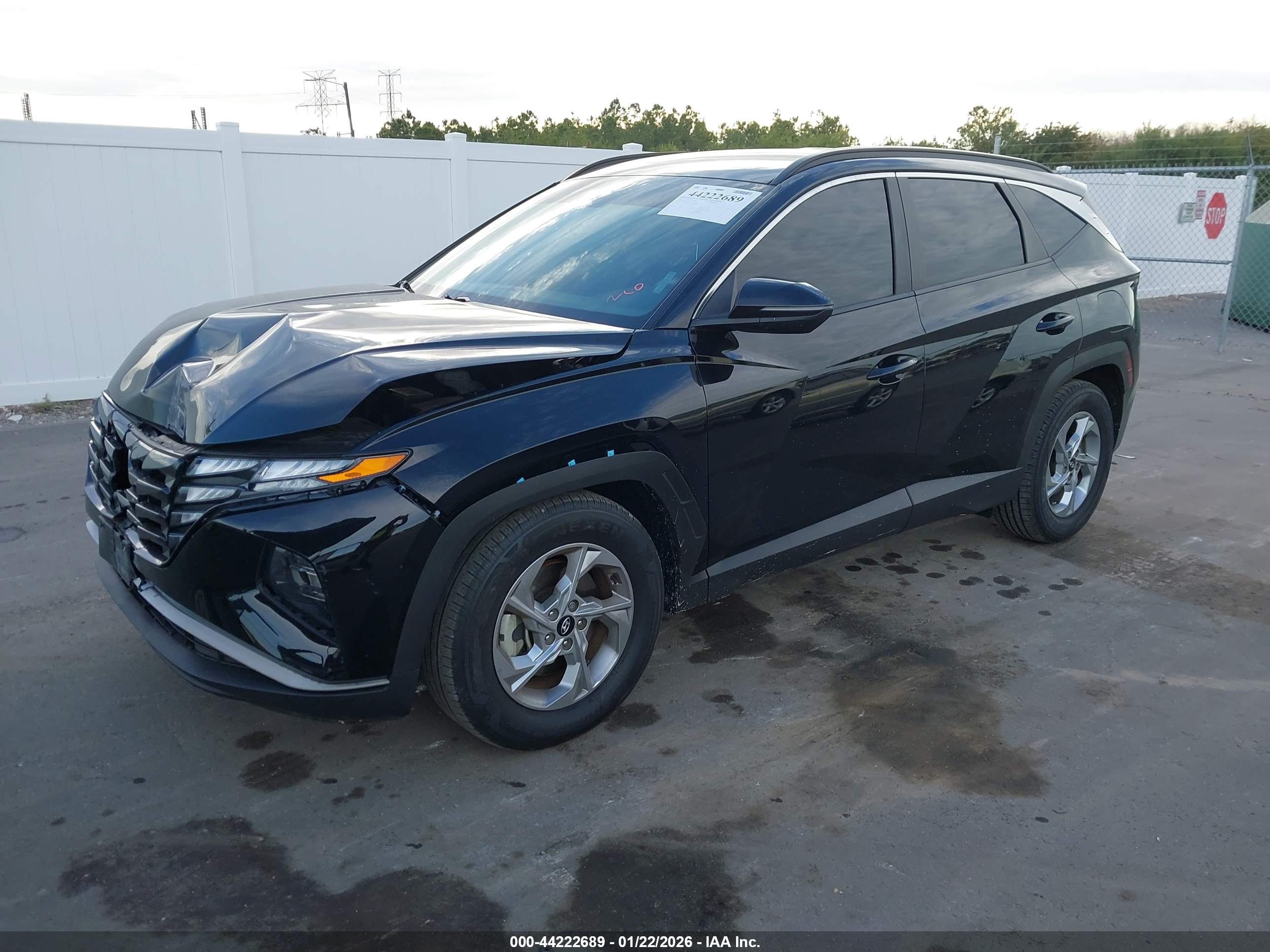 HYUNDAI TUCSON image 2