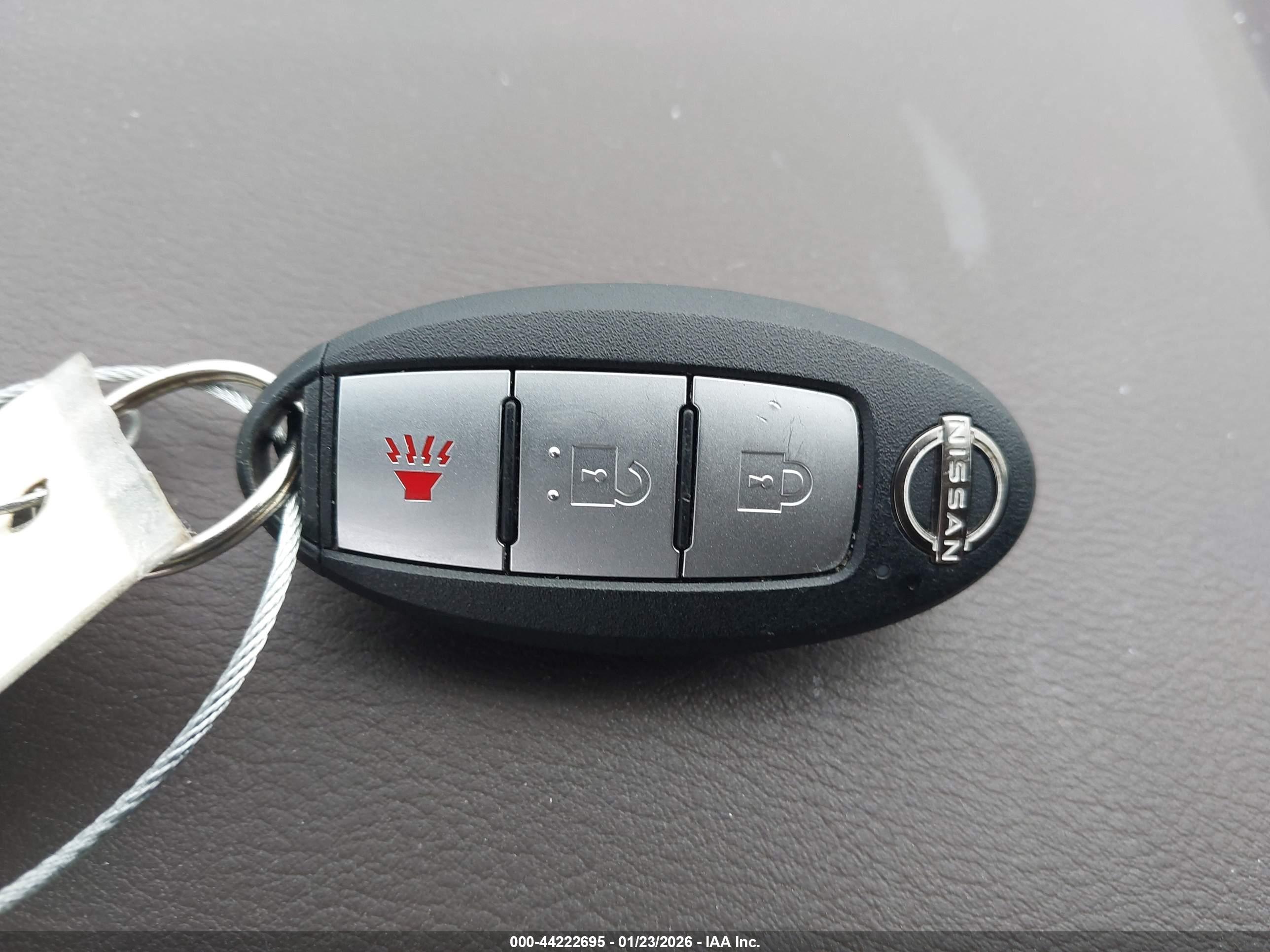 NISSAN ROGUE image 11