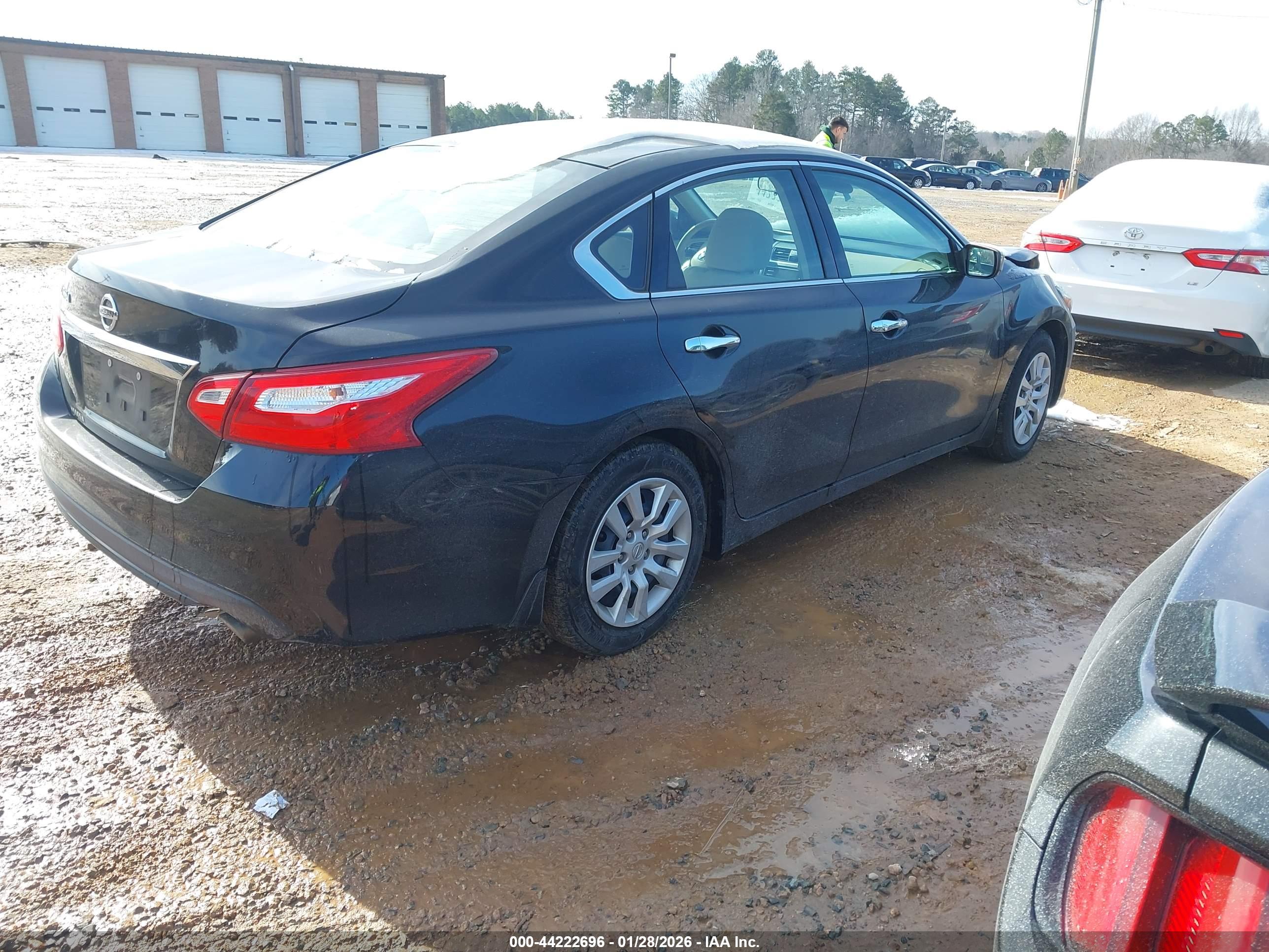 NISSAN ALTIMA image 4