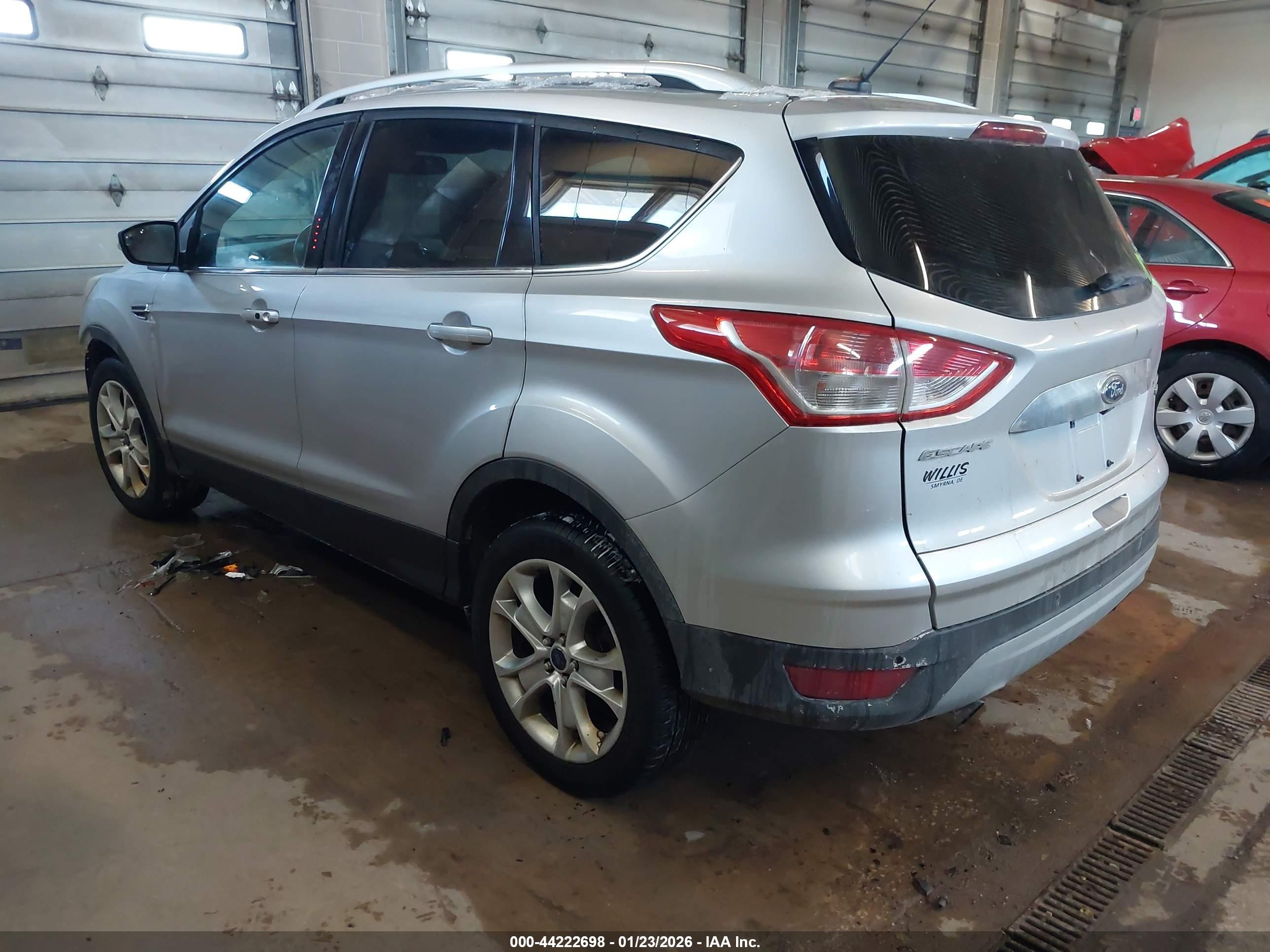 FORD ESCAPE image 3