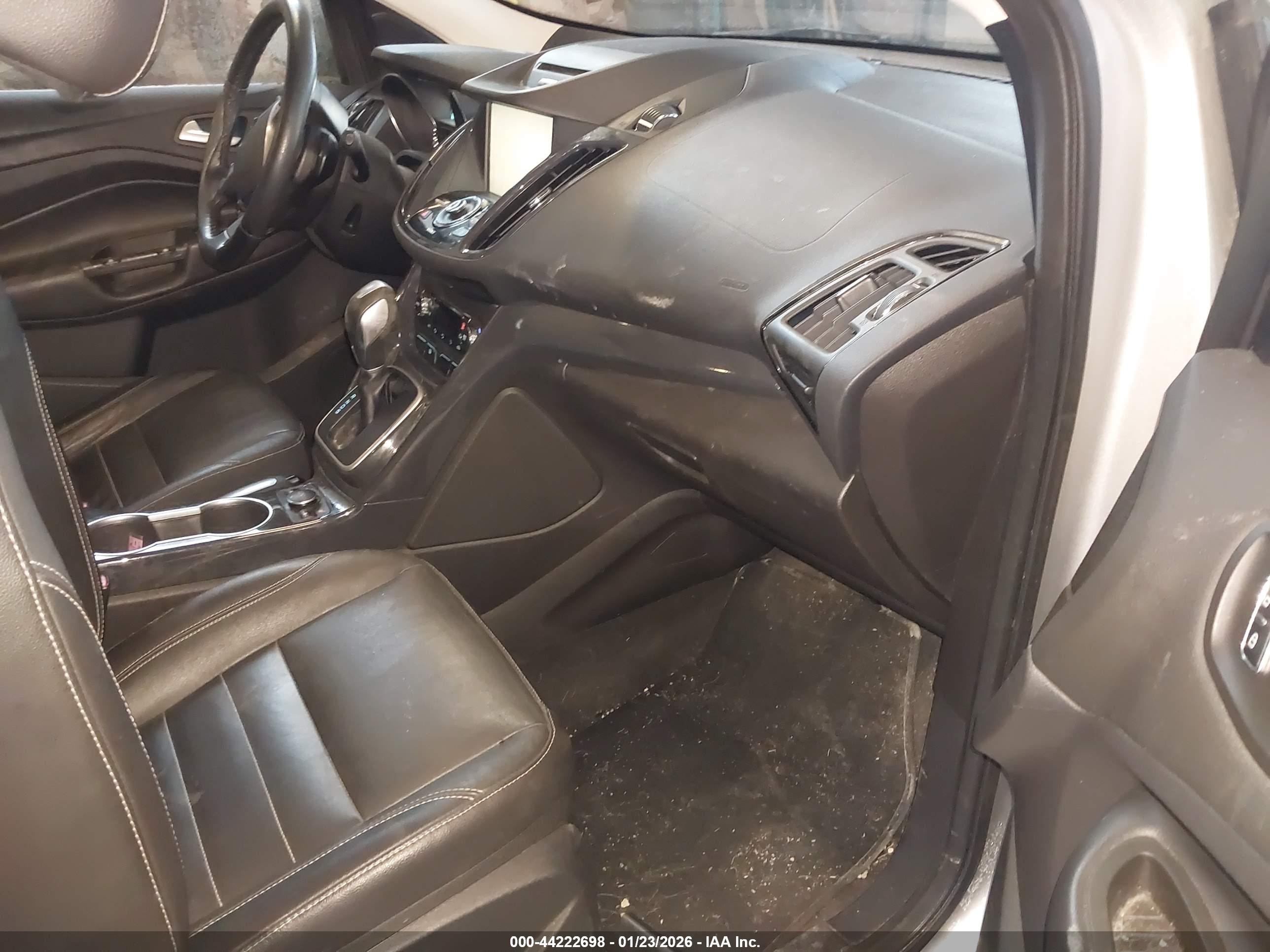 FORD ESCAPE image 5