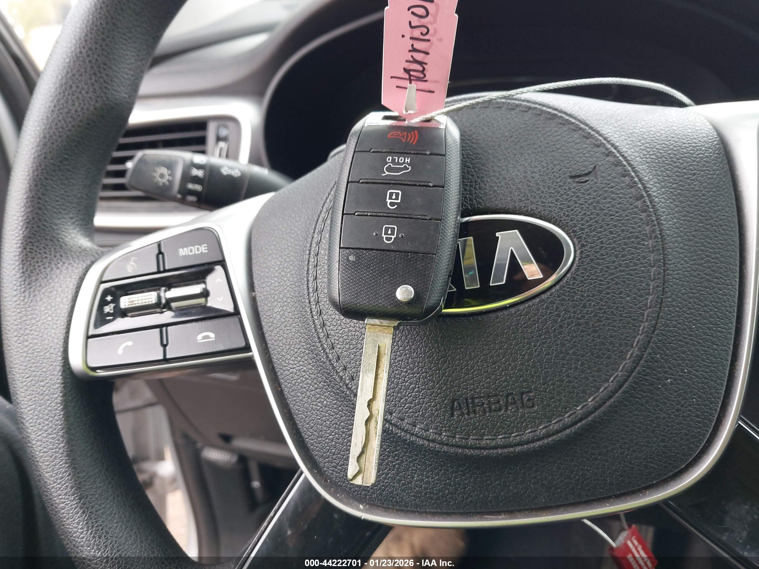 KIA SORENTO image 11