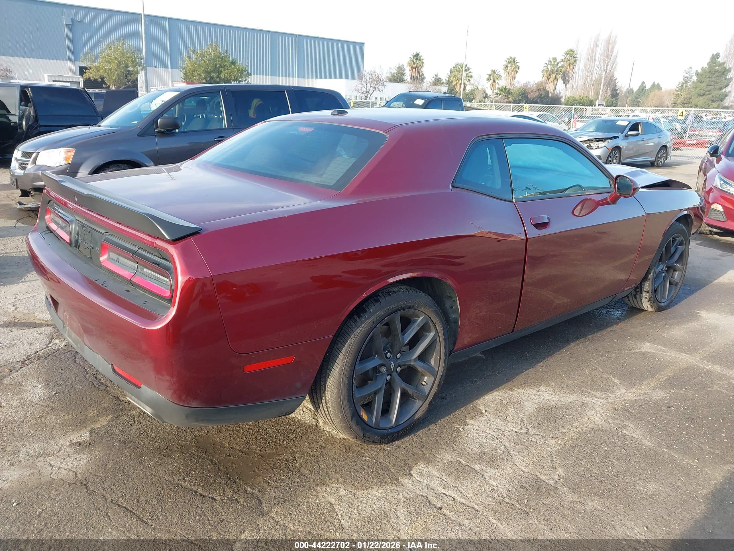 DODGE CHALLENGER image 4