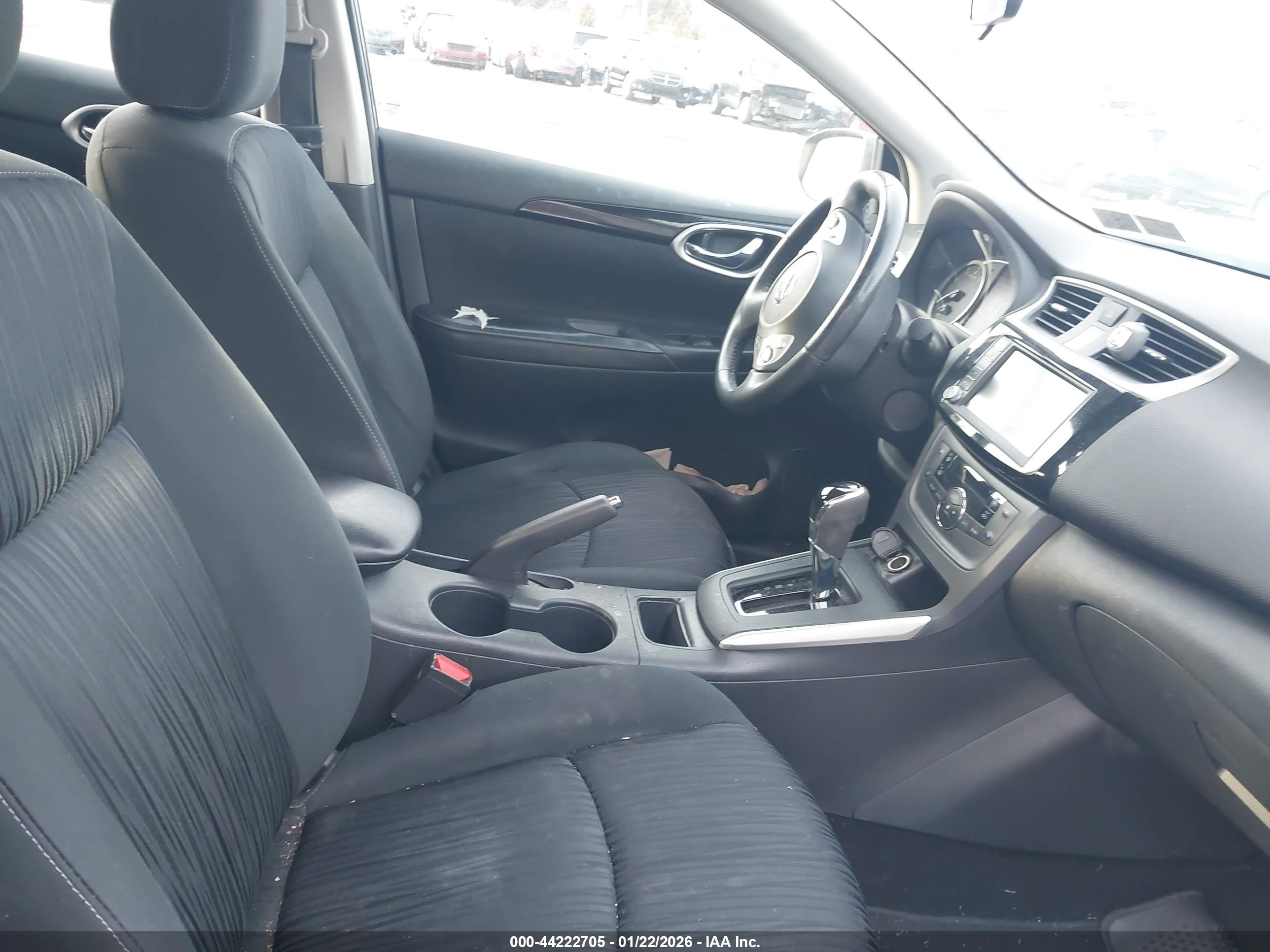NISSAN SENTRA image 5