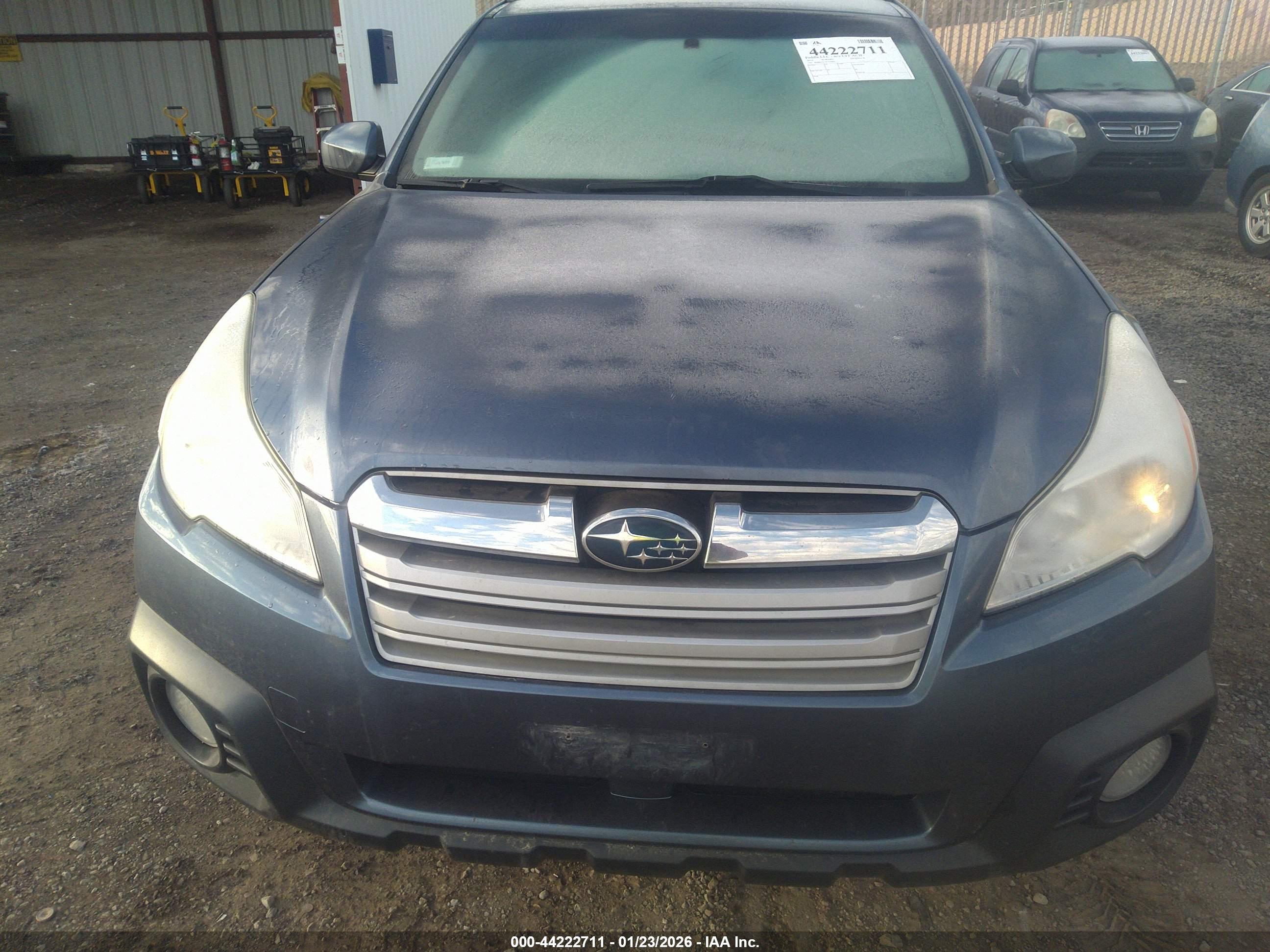 SUBARU OUTBACK image 6