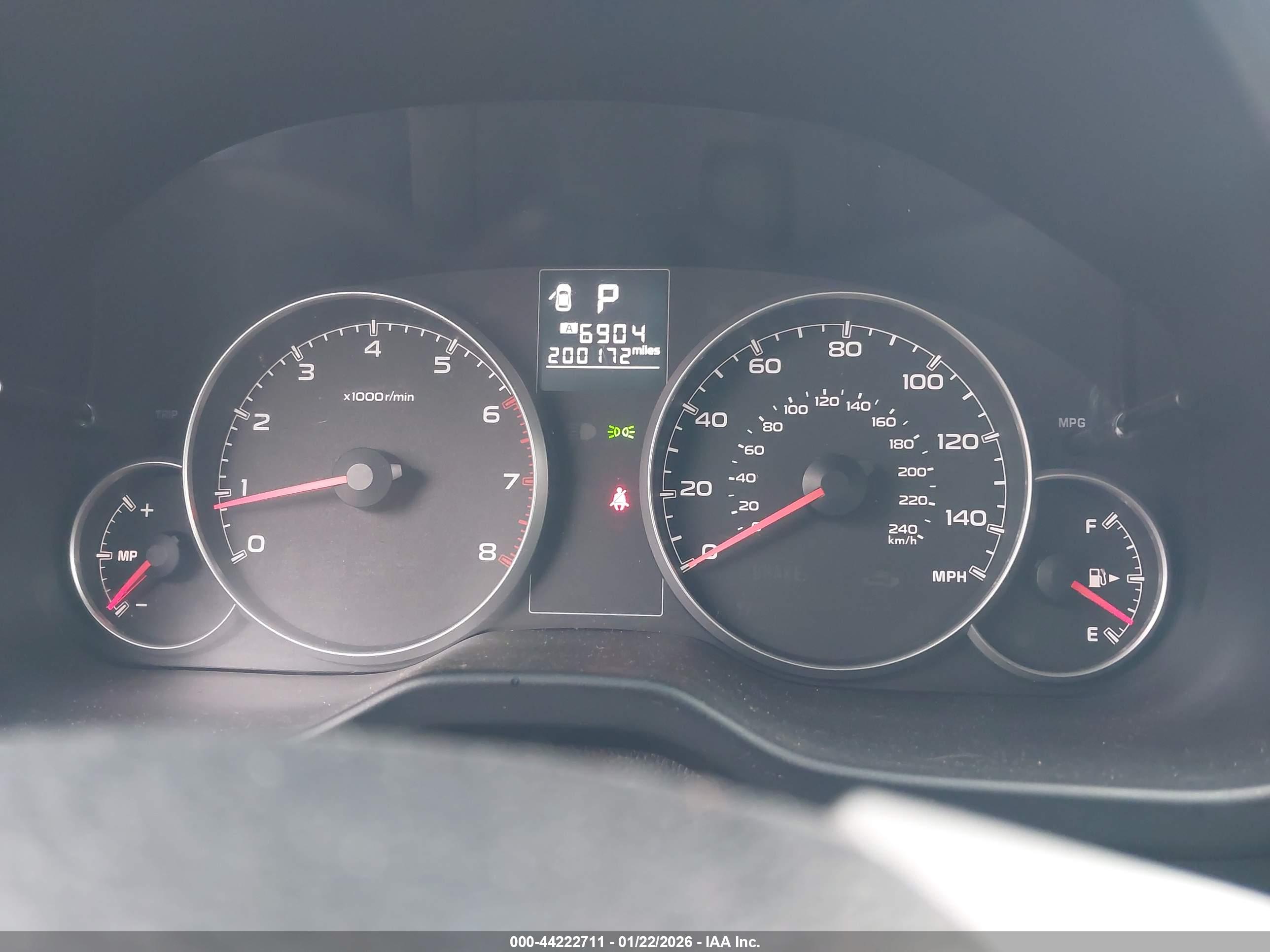 SUBARU OUTBACK image 7