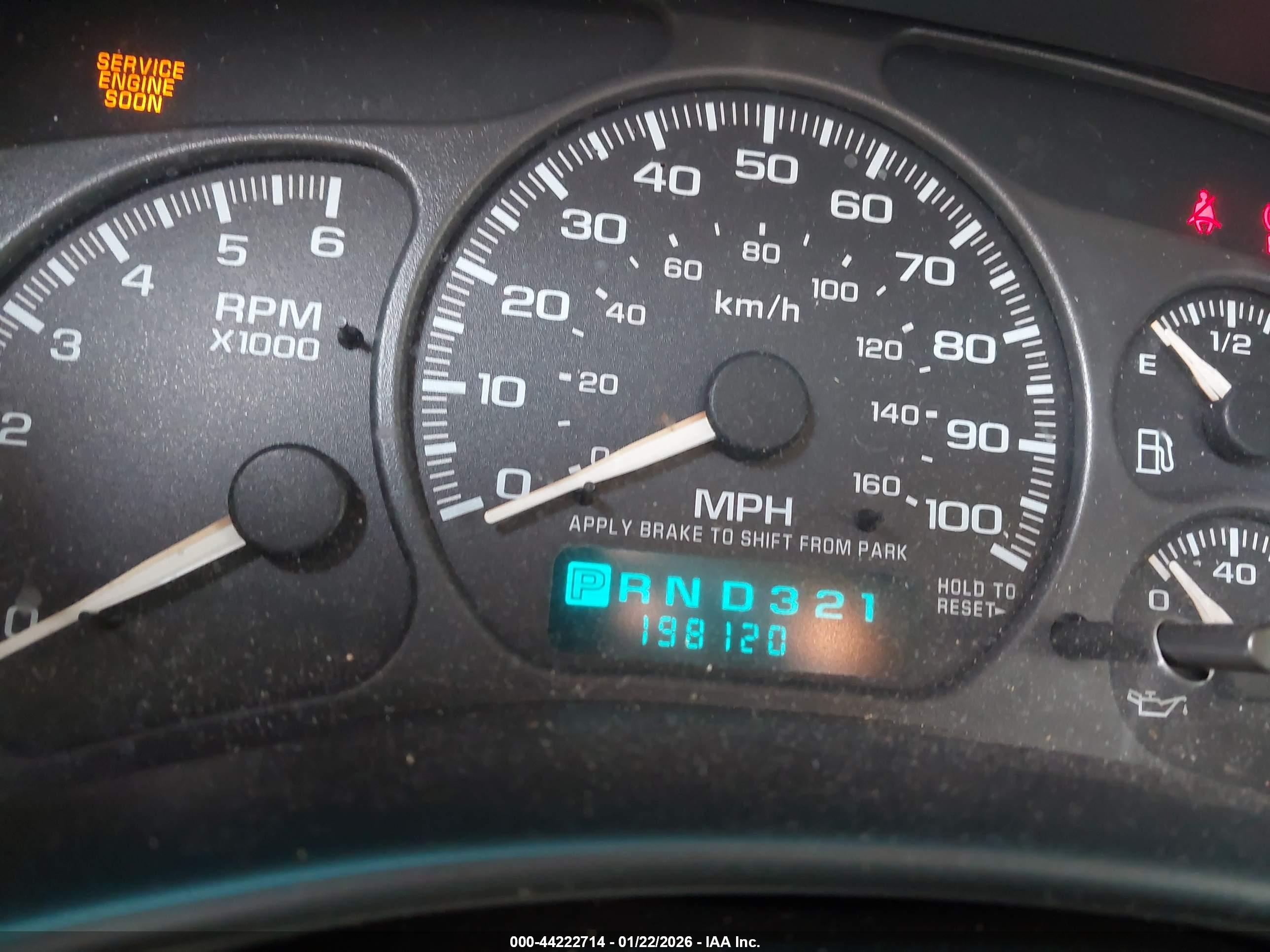 CHEVROLET SILVERADO image 7