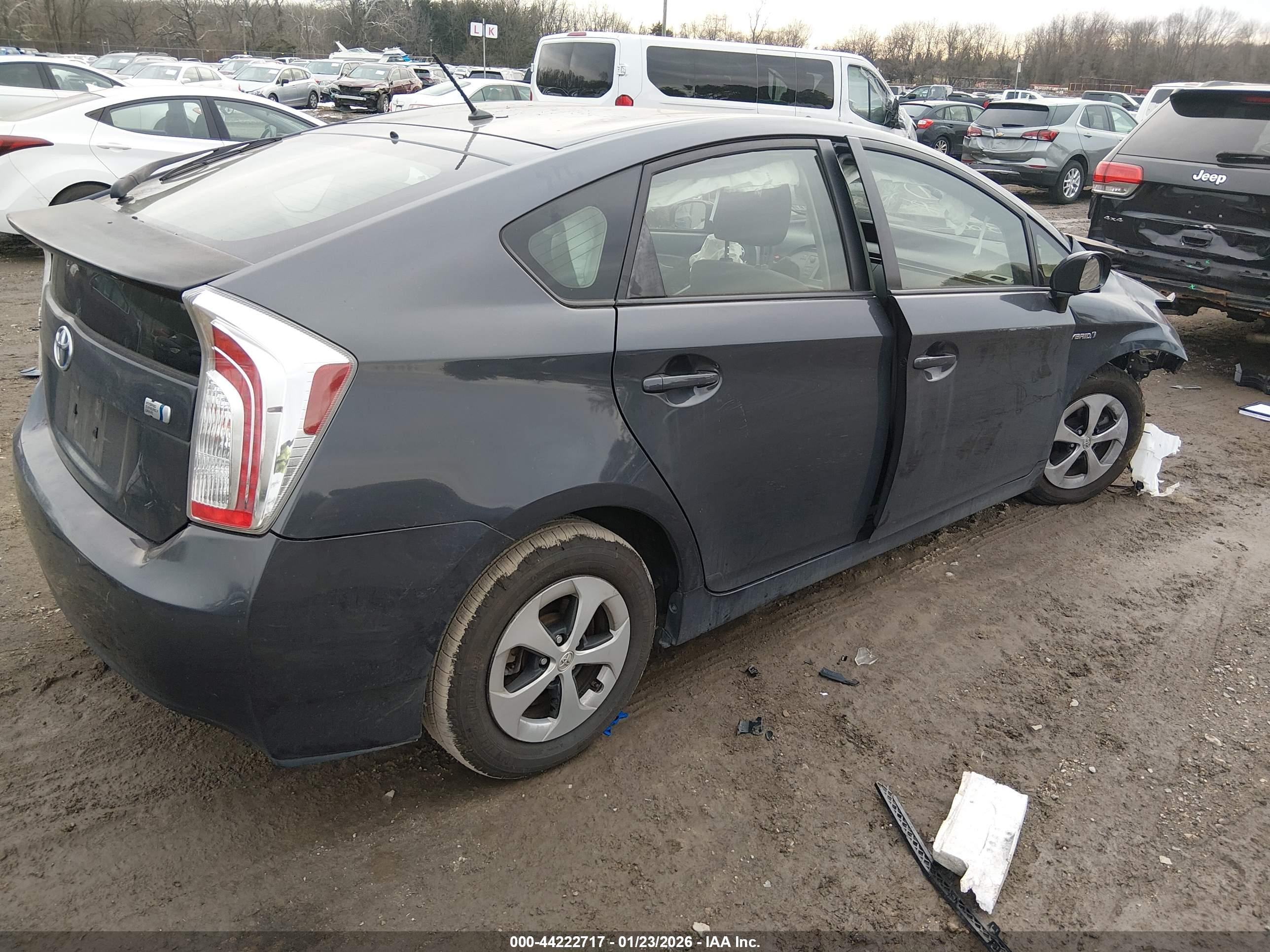 TOYOTA PRIUS image 4