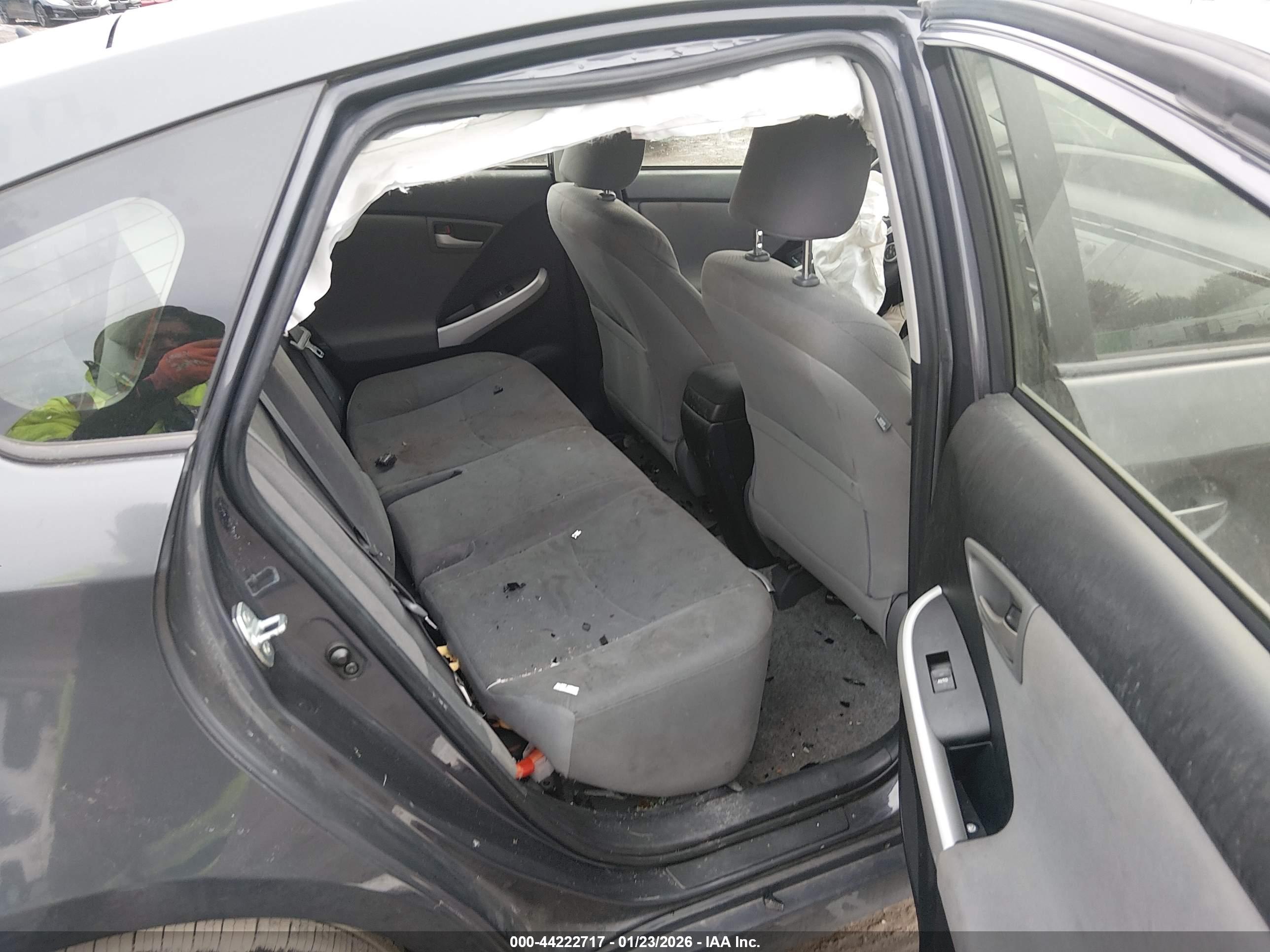 TOYOTA PRIUS image 8