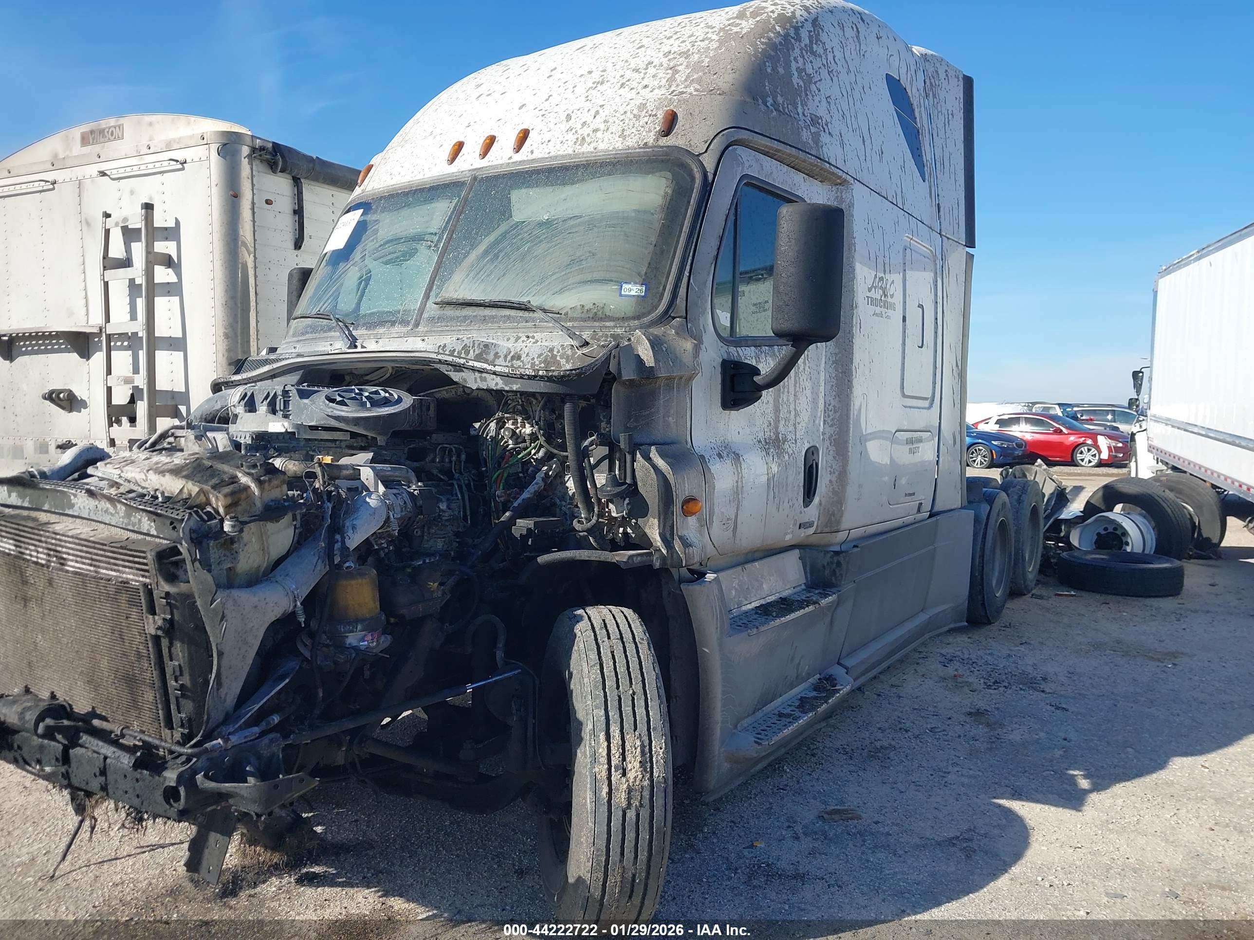 FREIGHTLINER CASCADIA image 2