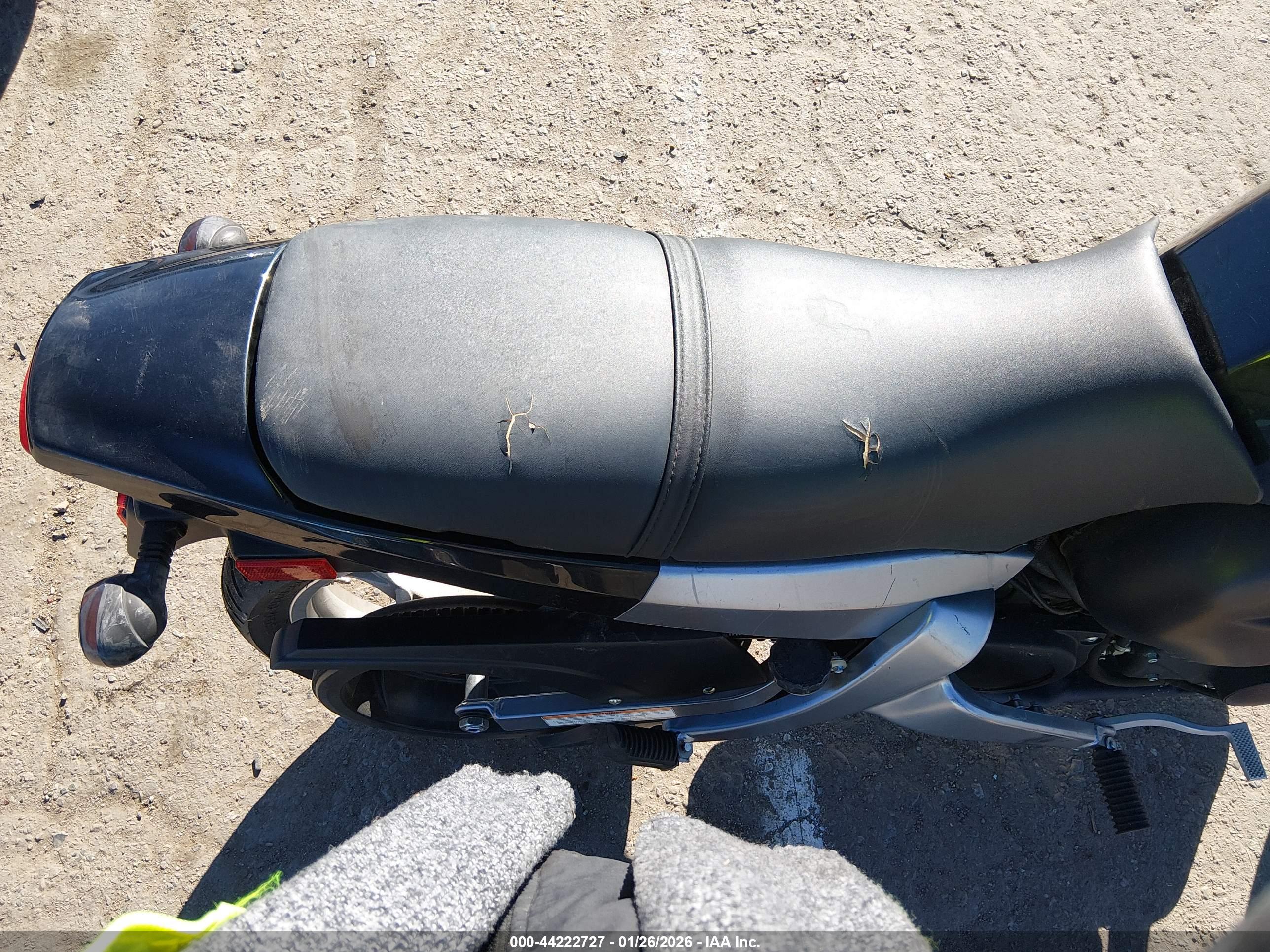 BUELL BLAST image 8