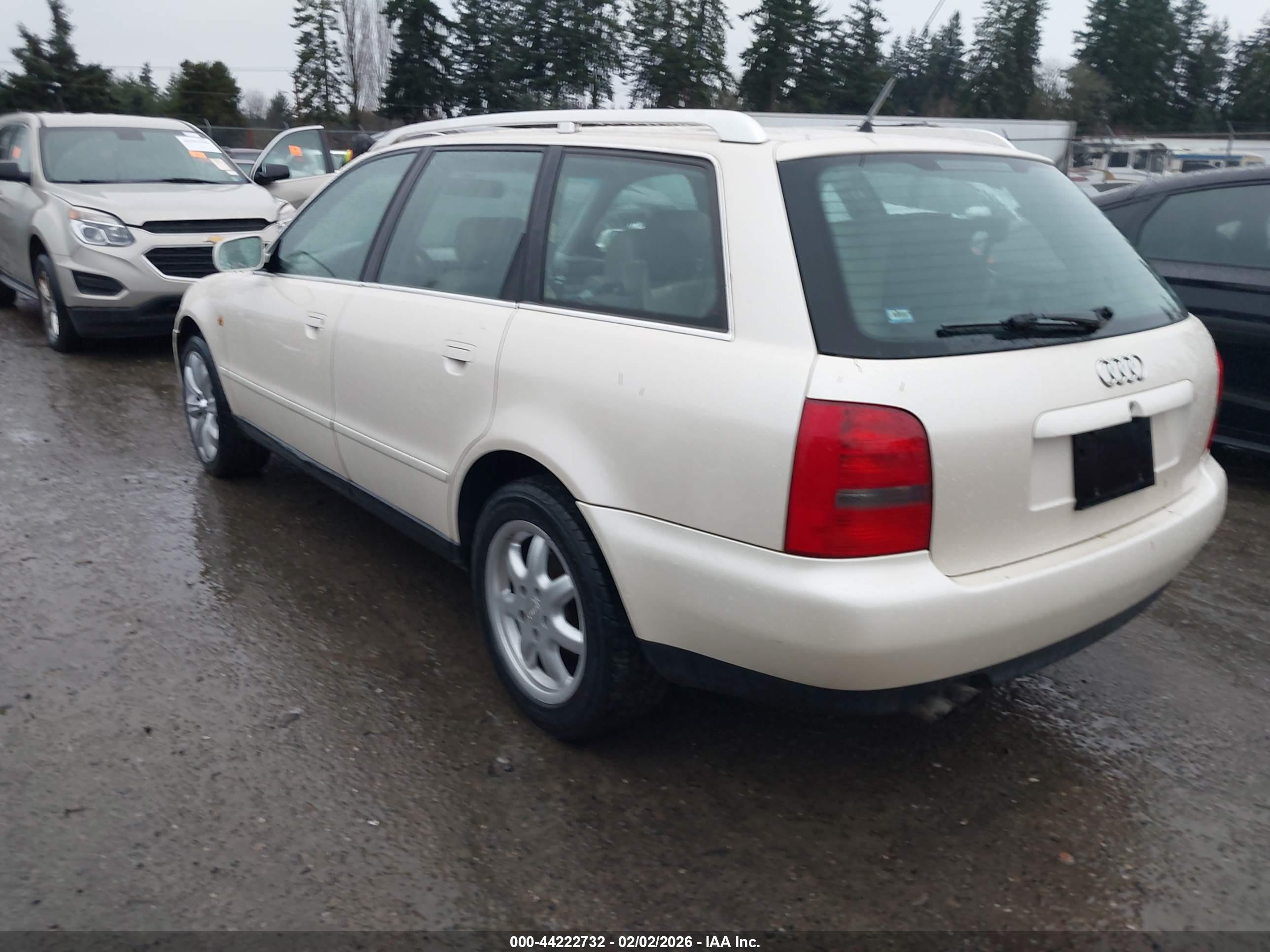 AUDI A4 image 3
