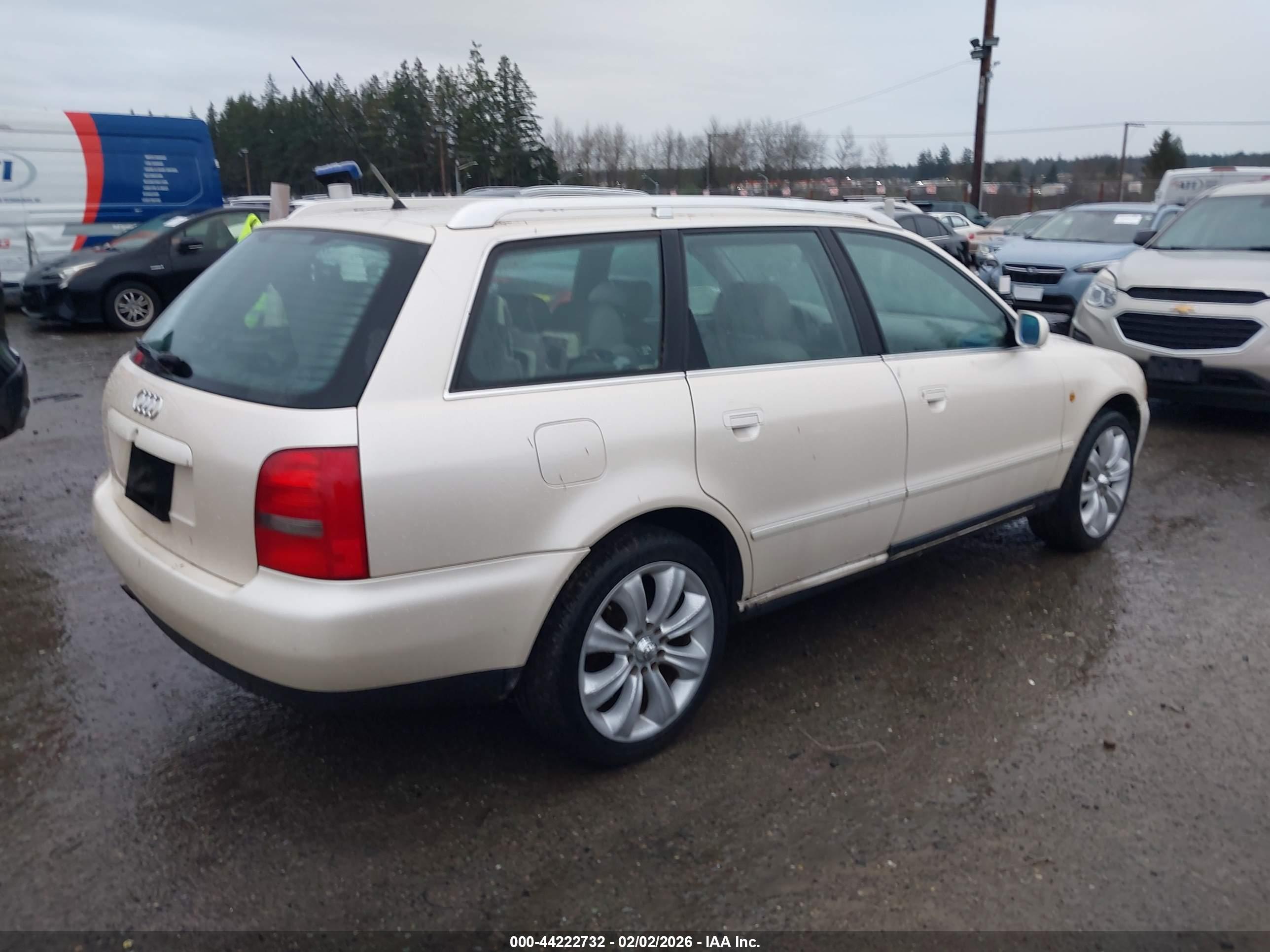 AUDI A4 image 4