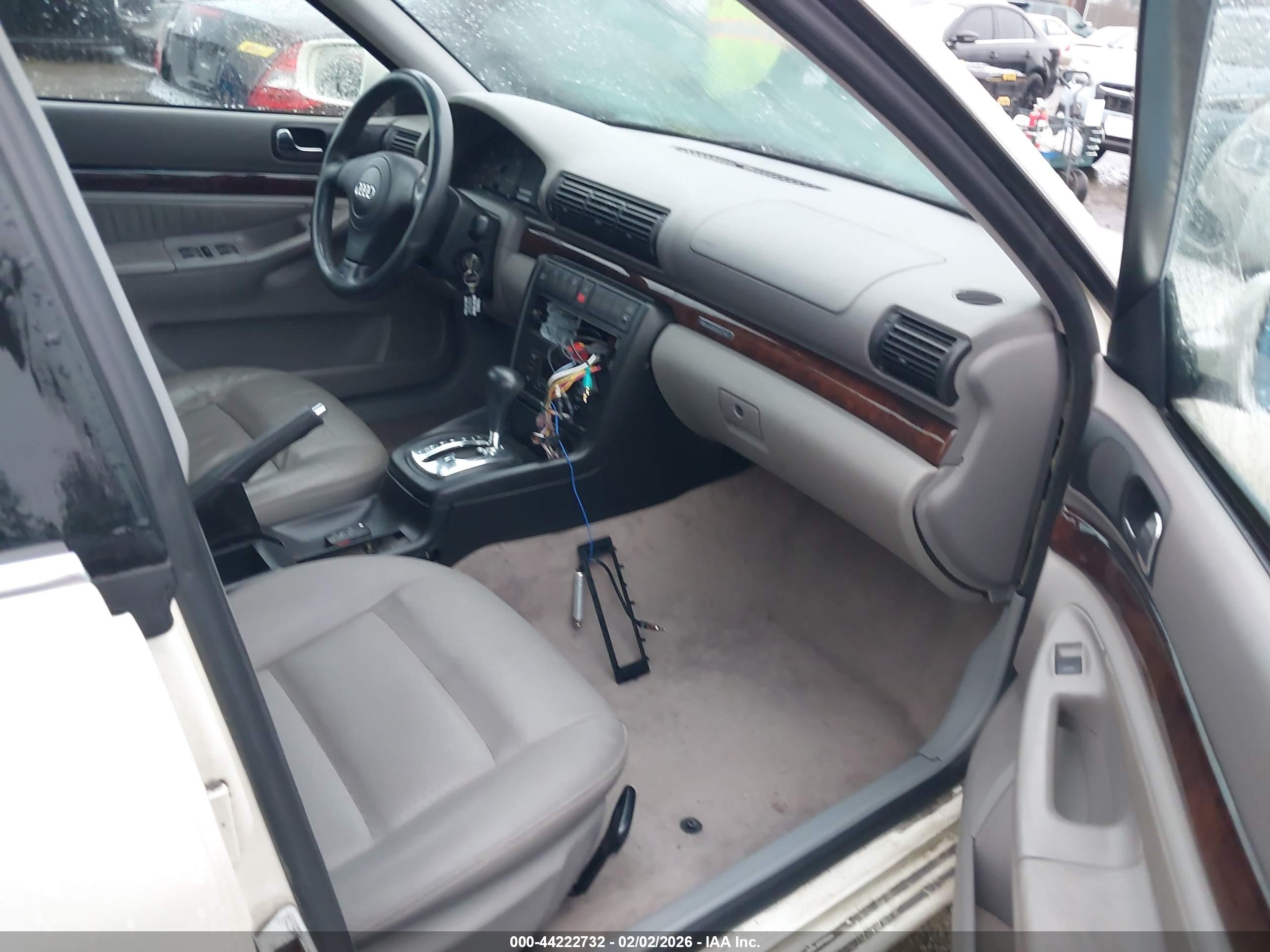 AUDI A4 image 5