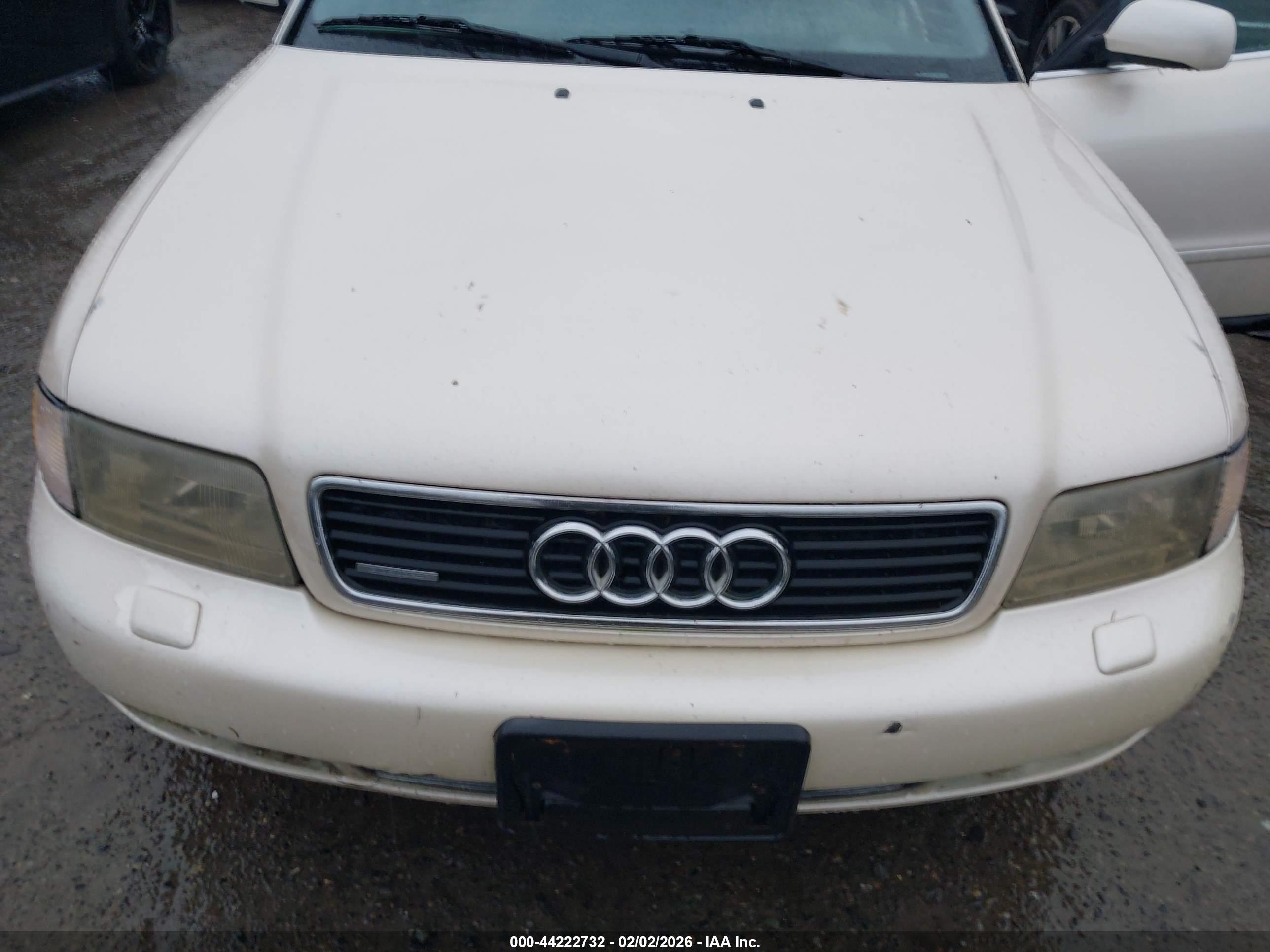 AUDI A4 image 6
