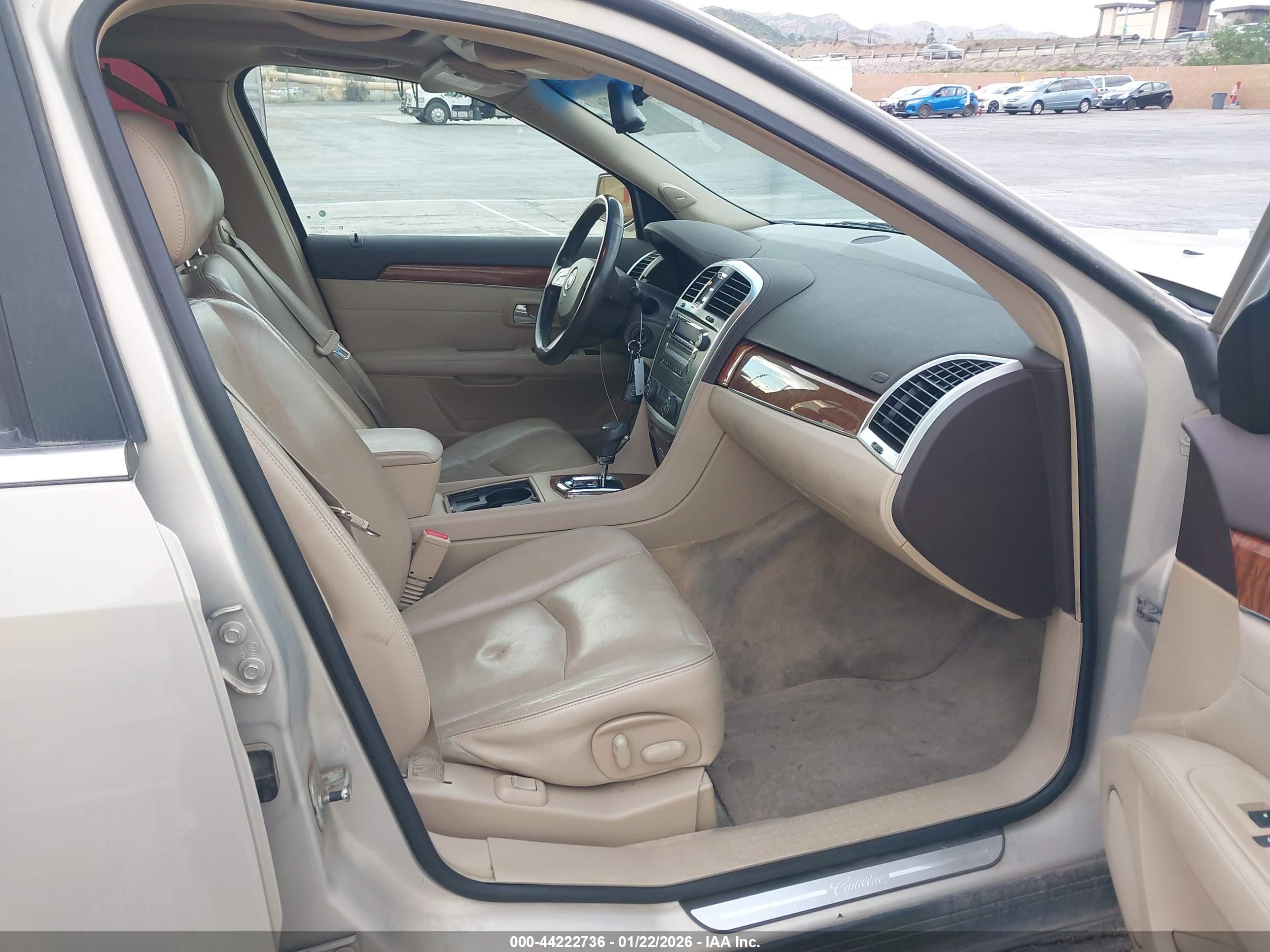 CADILLAC SRX image 5