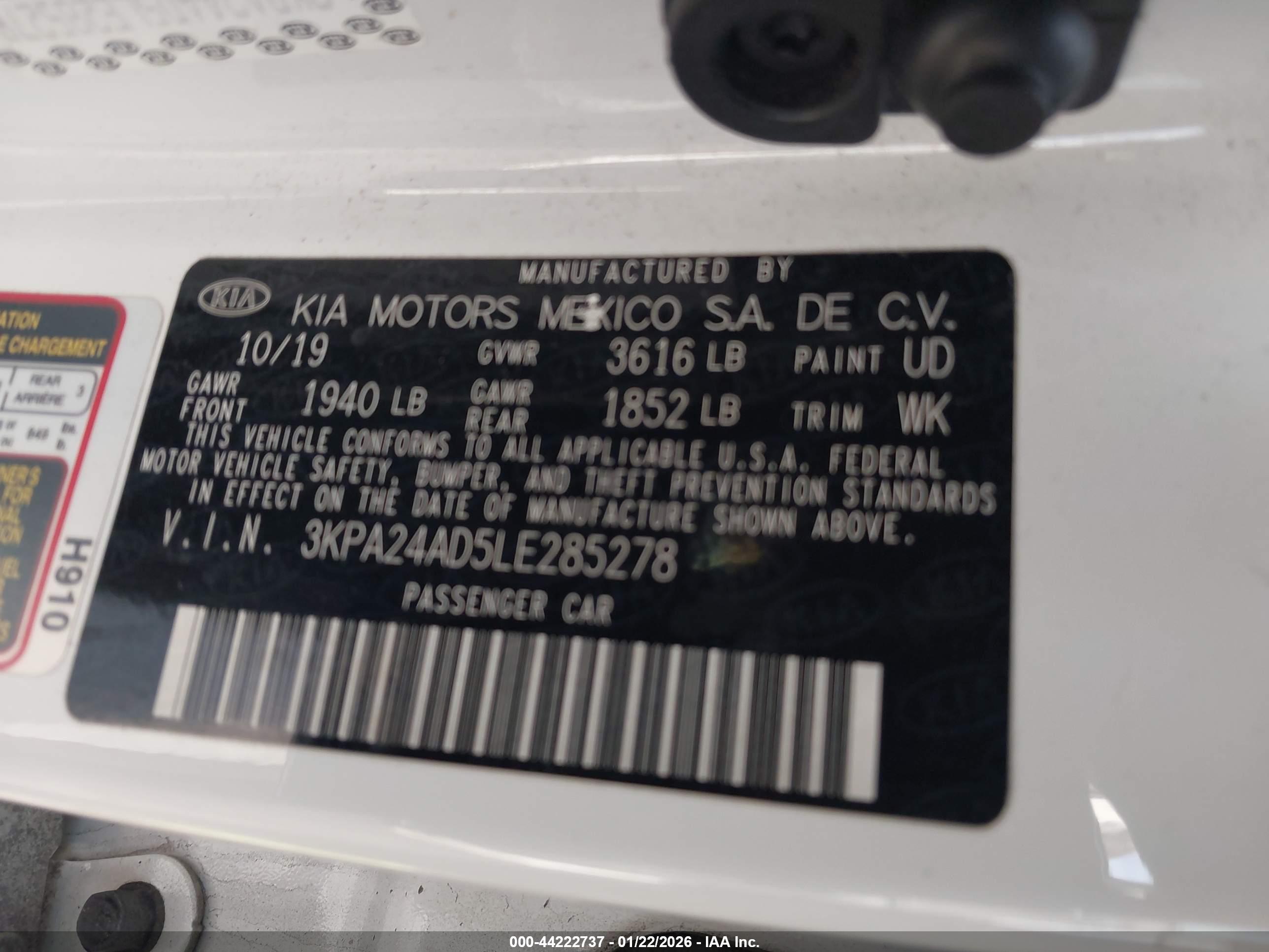 KIA RIO image 9