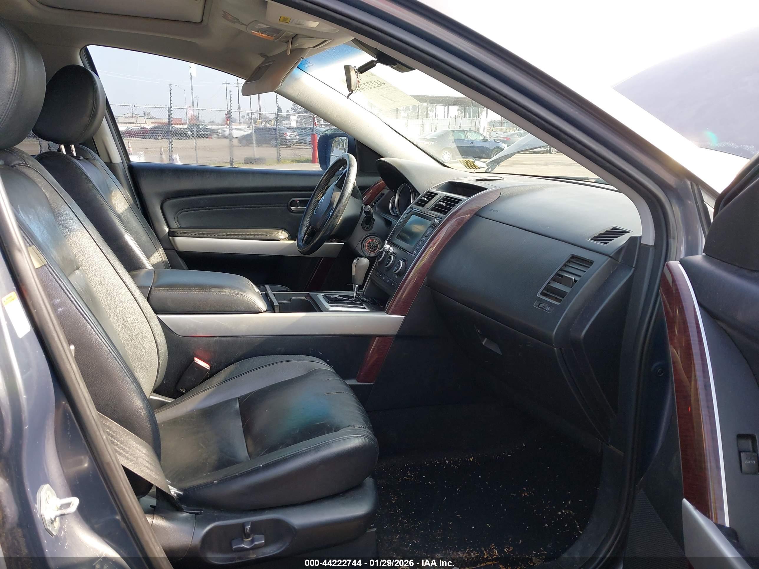 MAZDA CX-9 image 5