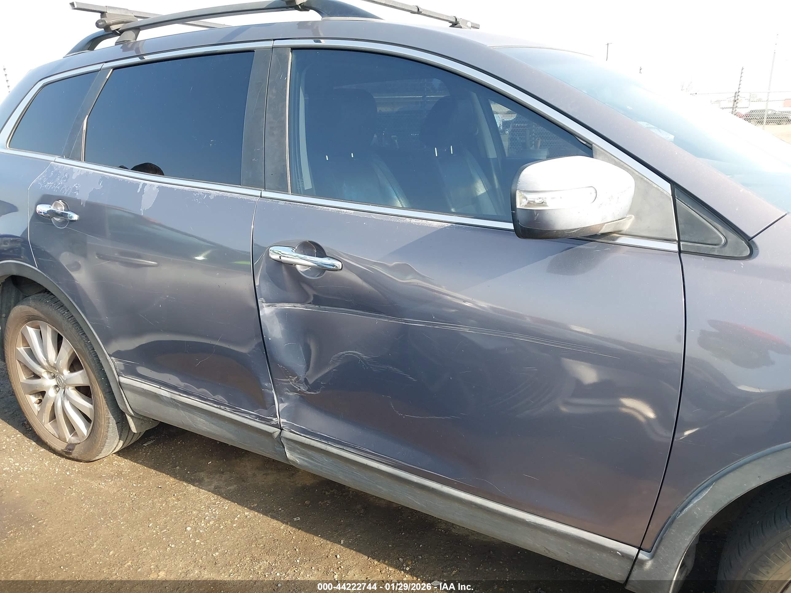 MAZDA CX-9 image 6