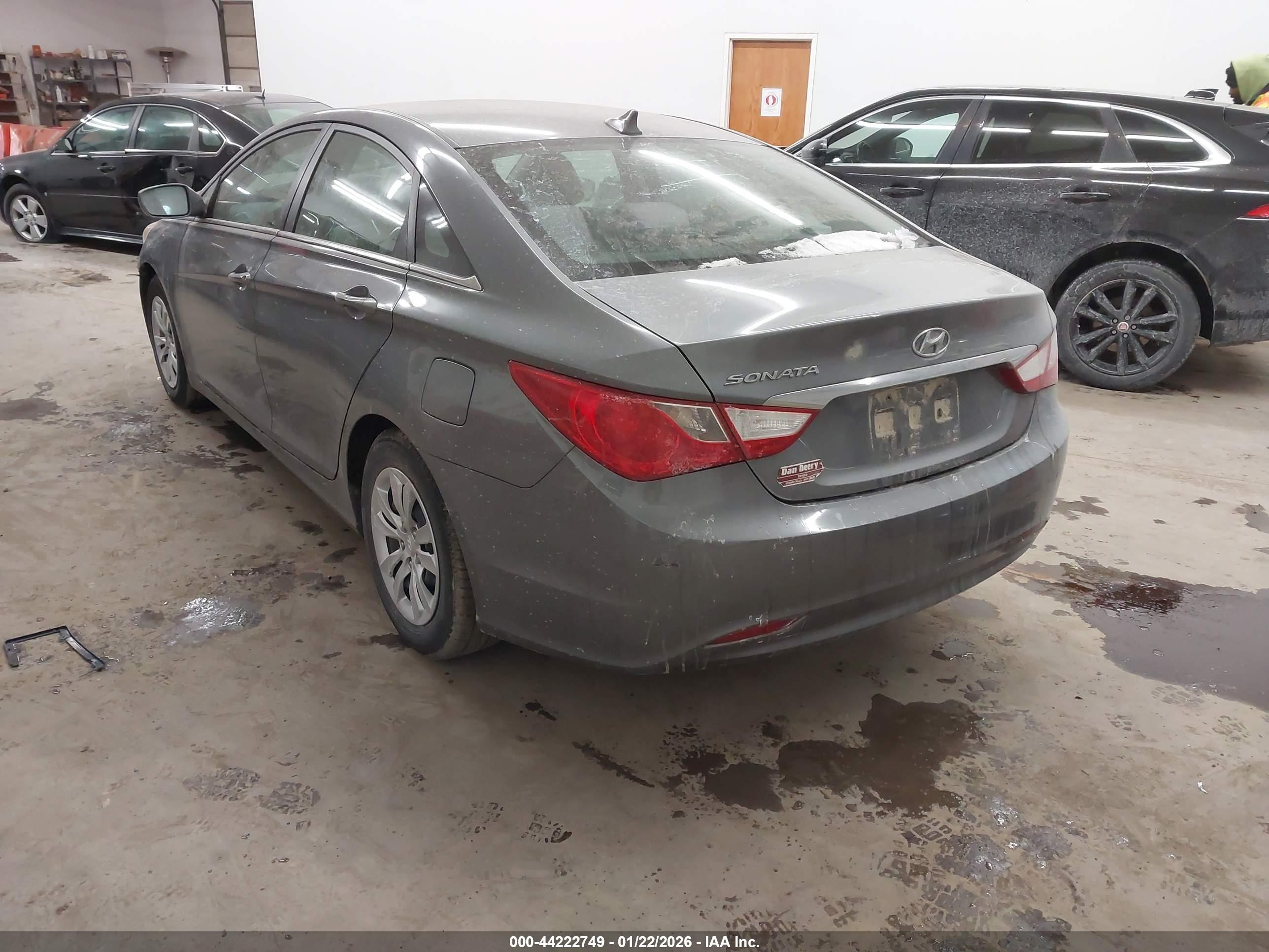 HYUNDAI SONATA image 3