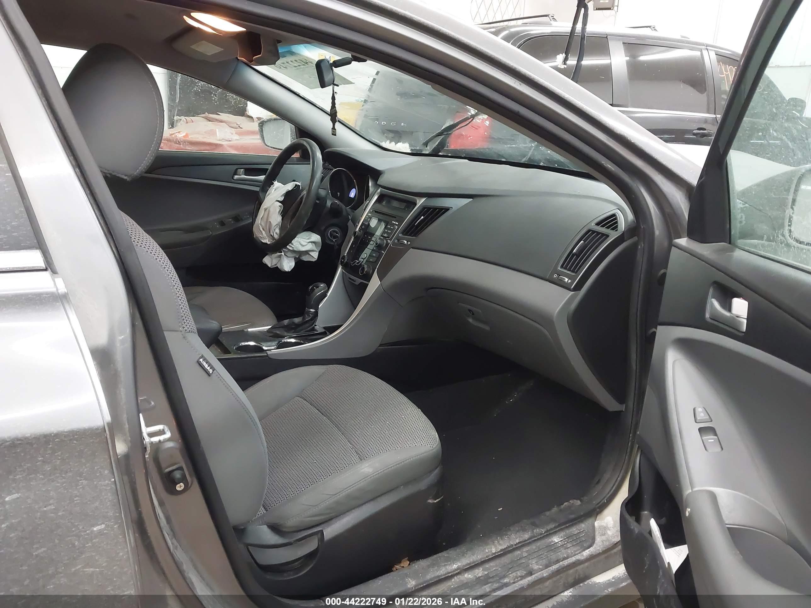 HYUNDAI SONATA image 5
