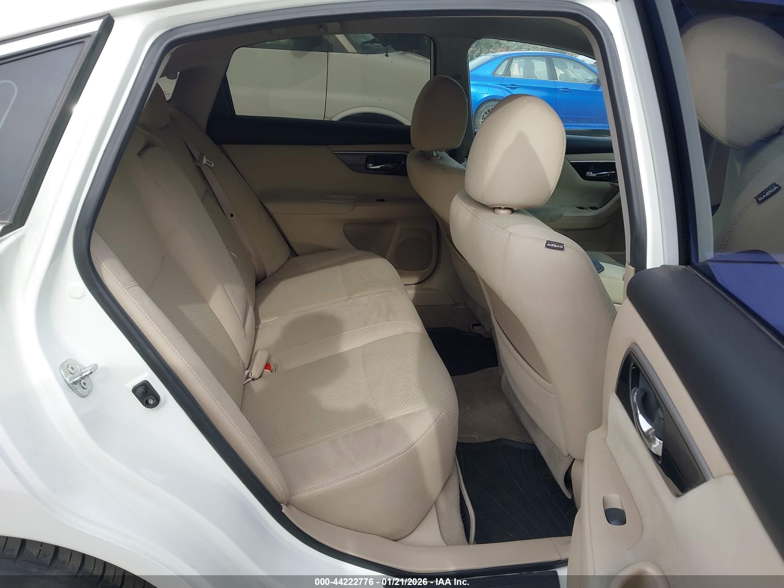 NISSAN ALTIMA image 8