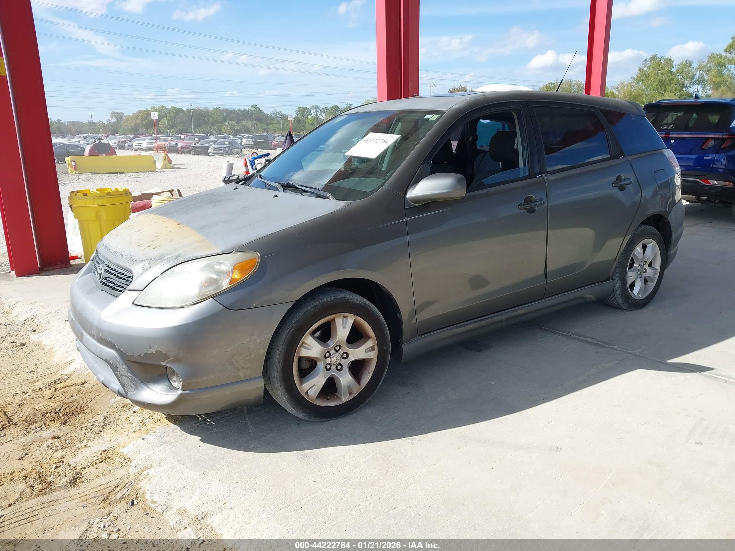 TOYOTA MATRIX image 2