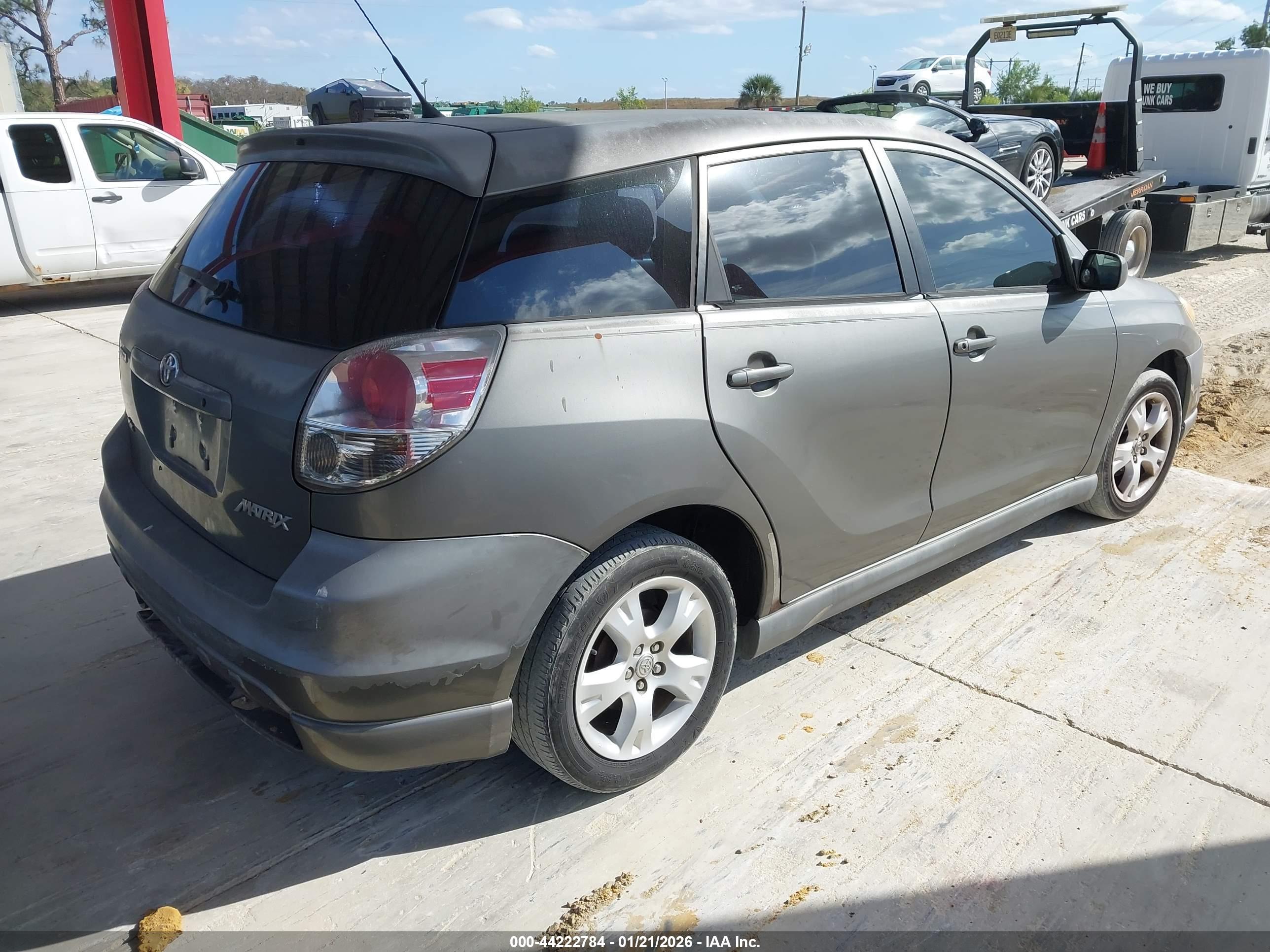 TOYOTA MATRIX image 4