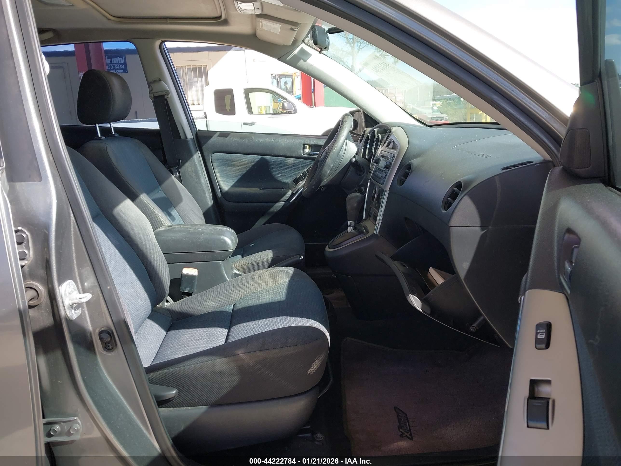 TOYOTA MATRIX image 5