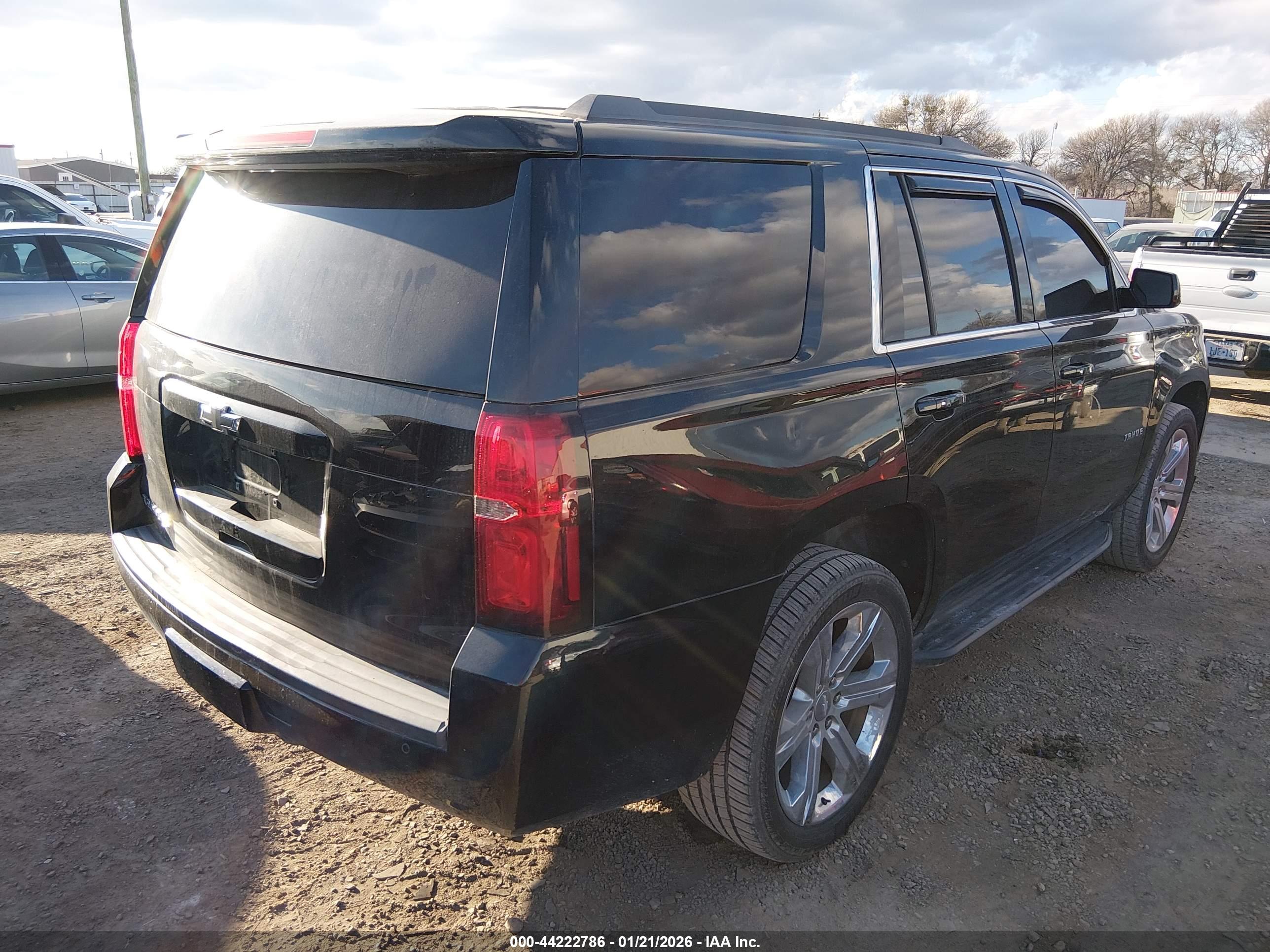 CHEVROLET TAHOE image 4